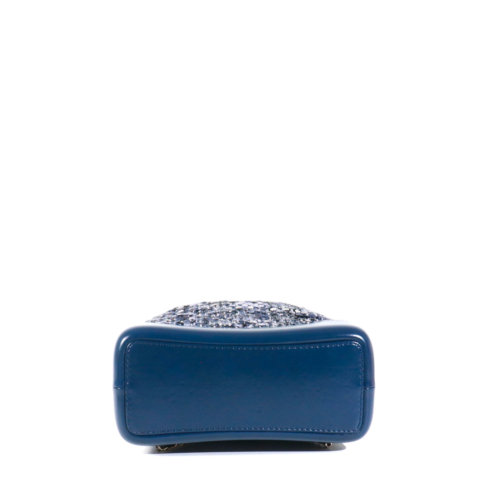 CHANEL - Sac à dos Gabrielle Chanel en tweed bleu marine