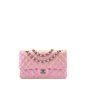 CHANEL - Sac à main Classique/Timeless 11.12 Chanel en cuir irisé rose