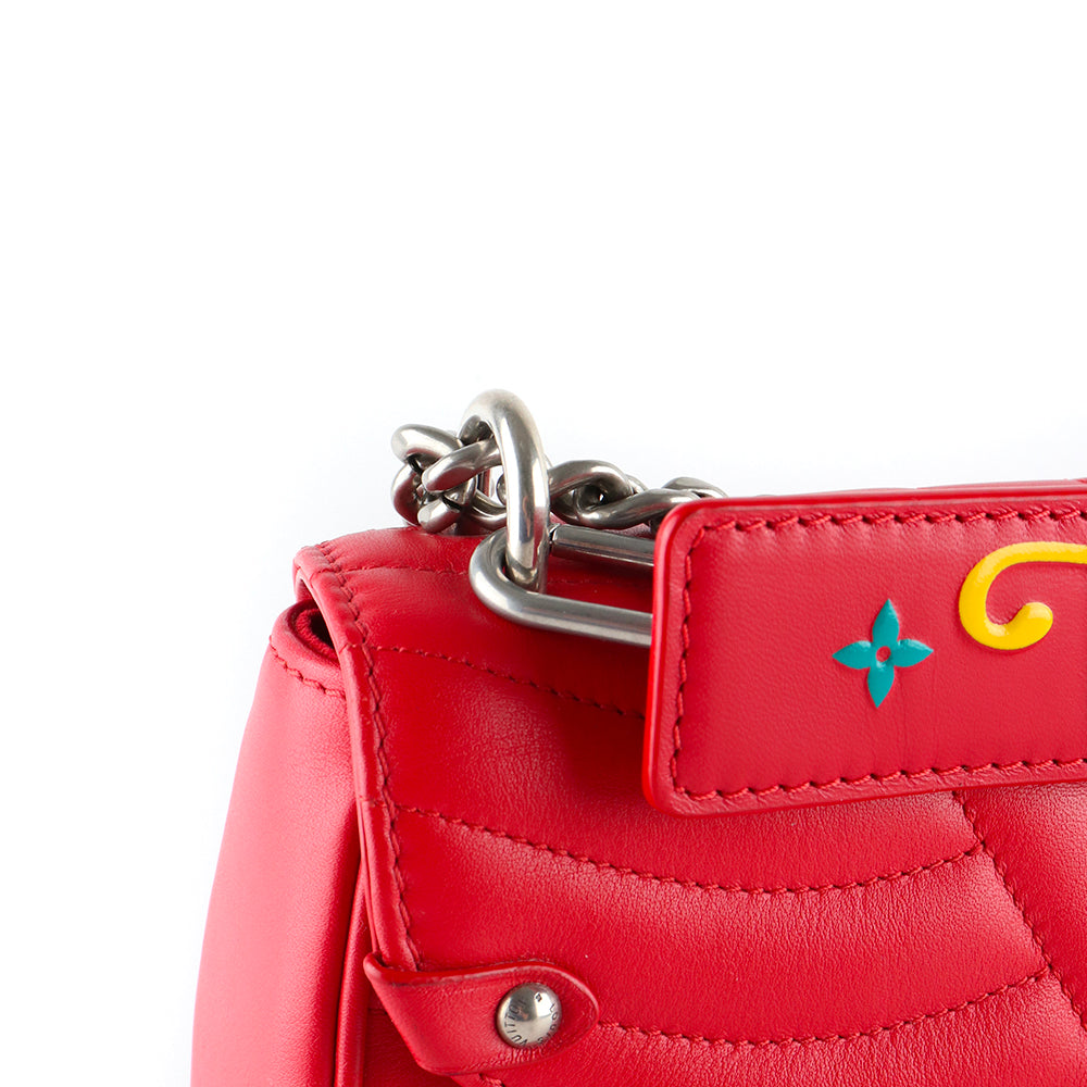 LOUIS VUITTON - Sac à bandoulière New Wave medium en cuir rouge