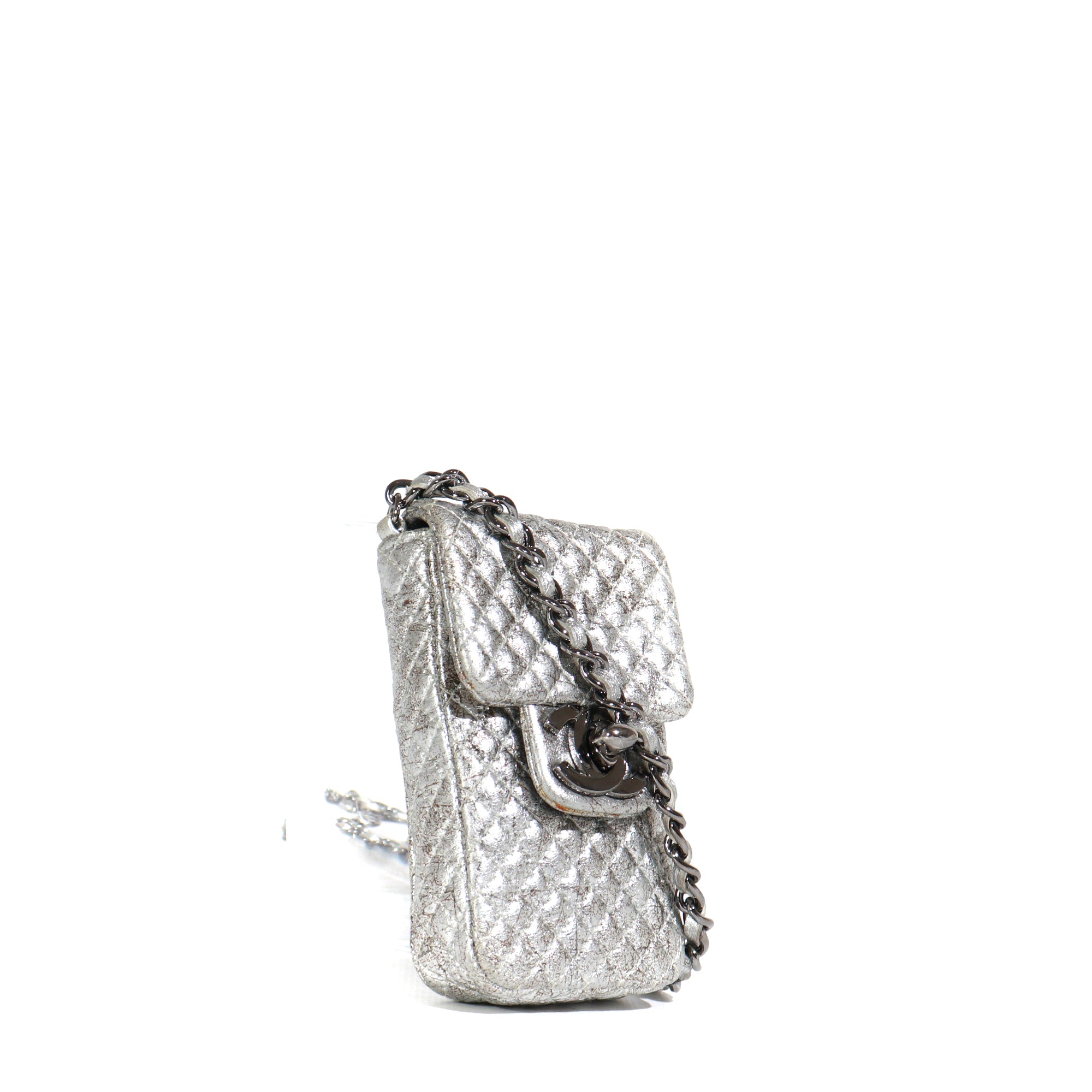 CHANEL - Timeless shoulder card holder in aged-effect silver leather