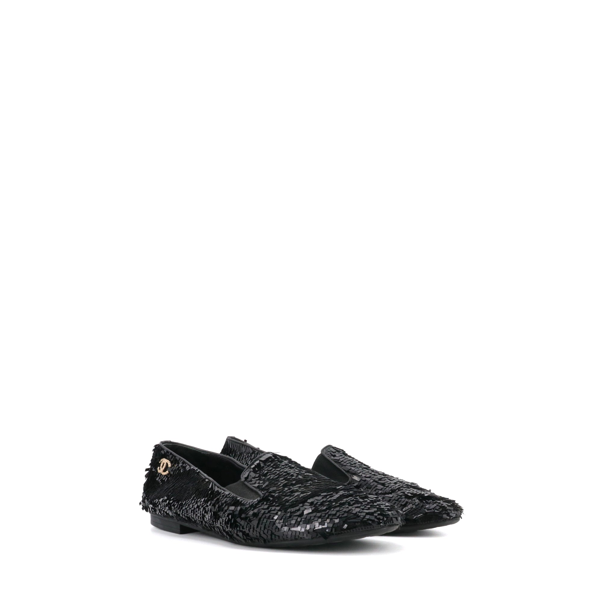CHANEL - Mocassins Chanel ornées de sequins noirs (T38.5)