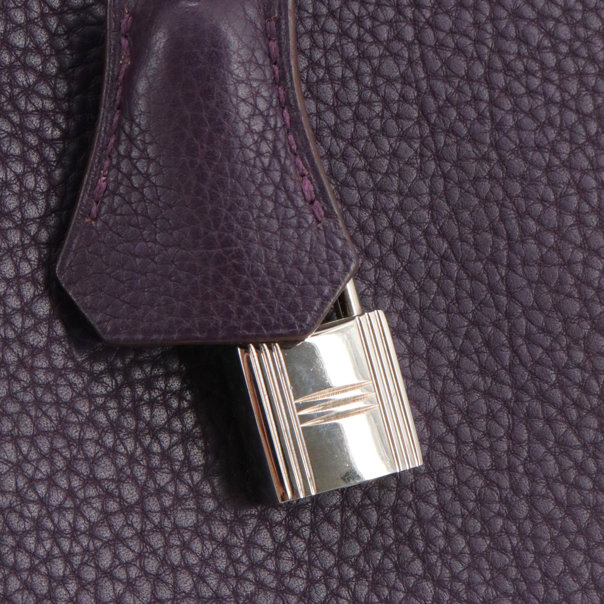 HERMÈS - Hermès Birkin 35 handbag in grape purple clemence taurillon leather