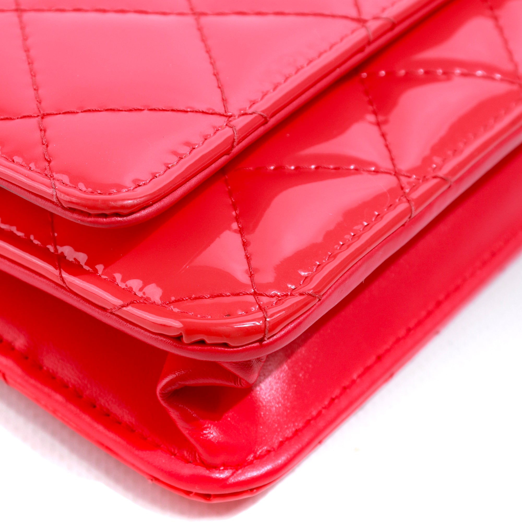 CHANEL - Timeless Wallet On Chain bag in bright pink patent leather