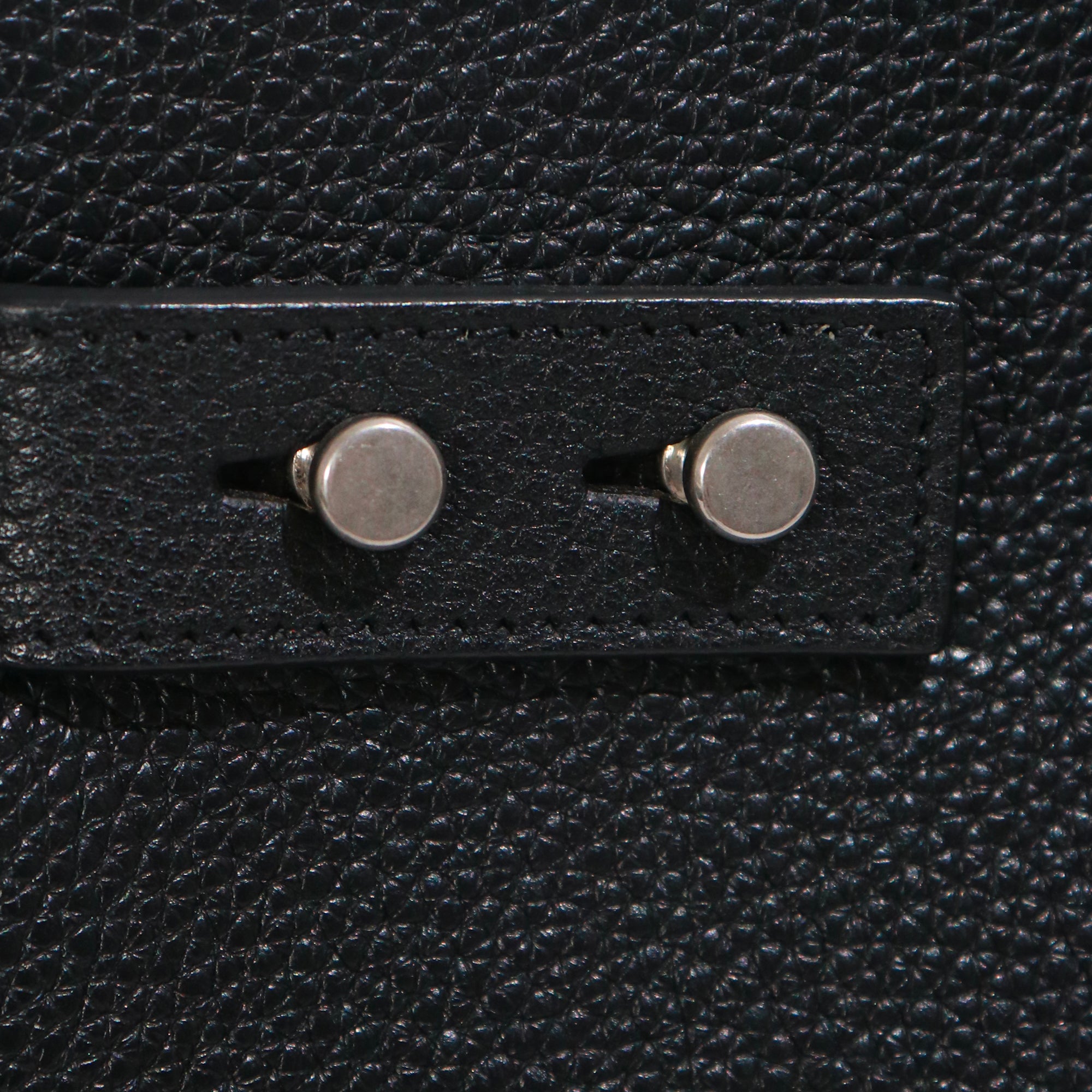 SAINT LAURENT - Small Sac de Jour in black grained leather