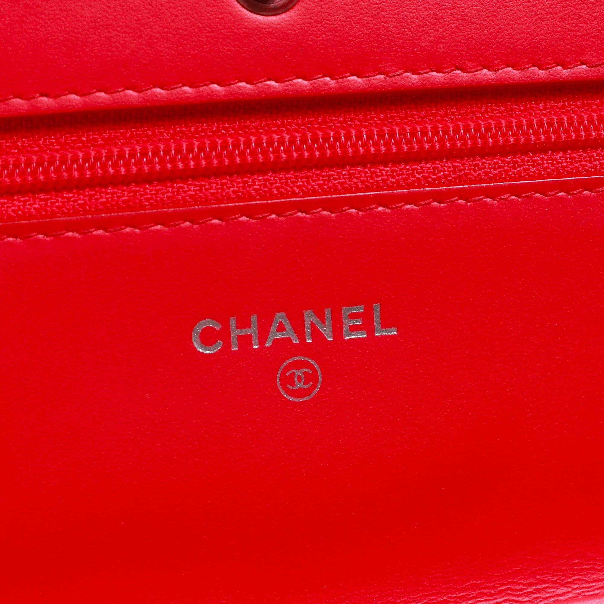 CHANEL - Timeless Wallet On Chain bag in bright pink patent leather