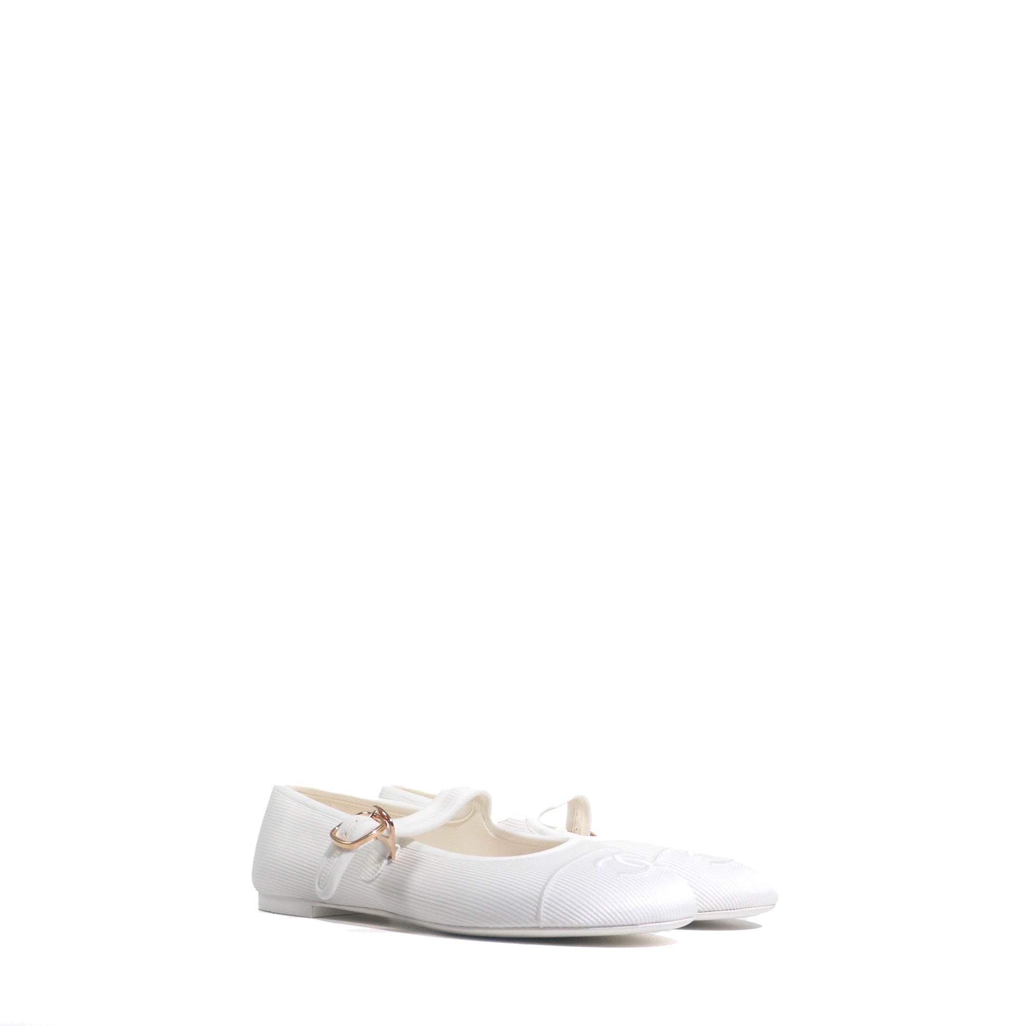 CHANEL - Ballerines Mary Janes en toile blanche (T38)