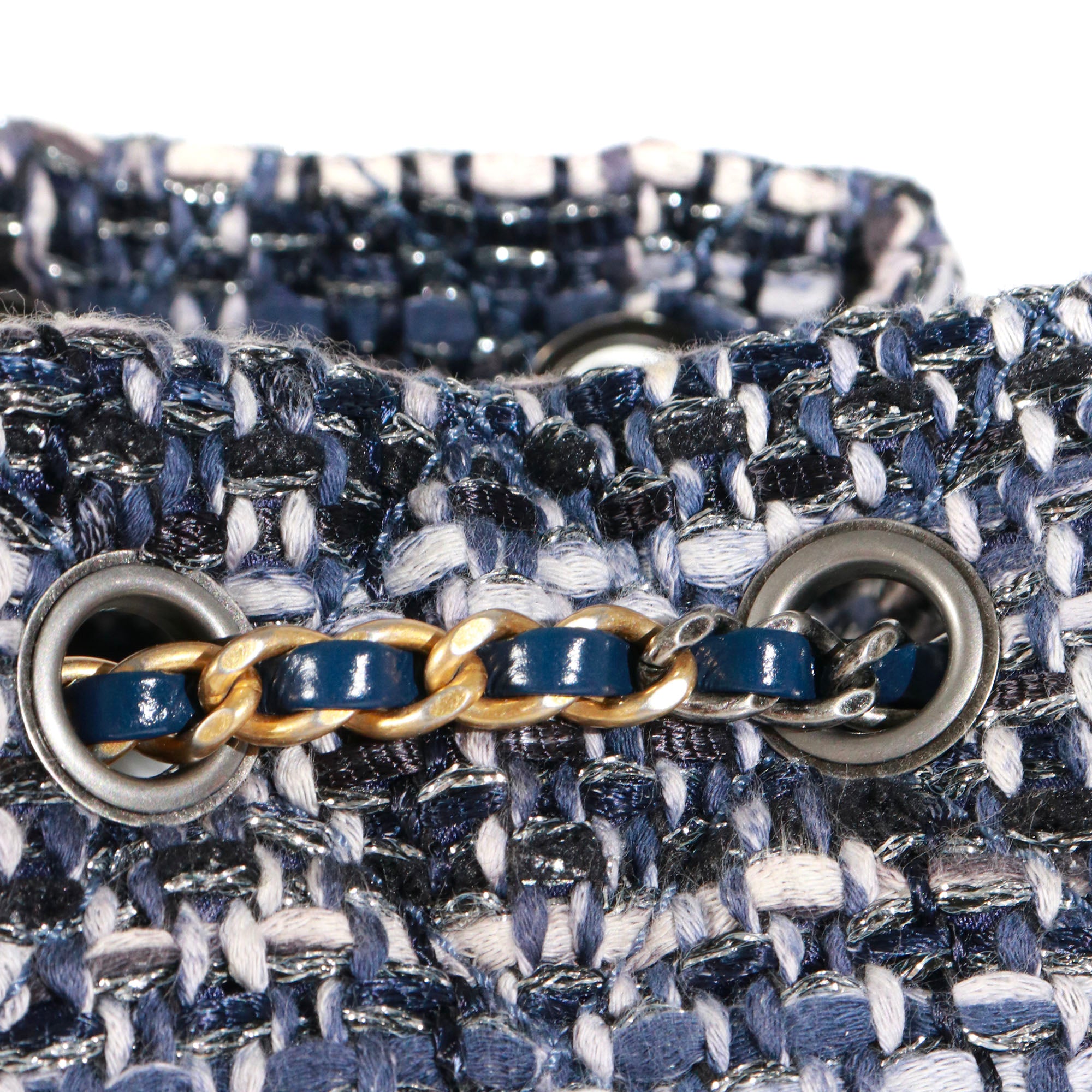CHANEL - Sac à dos Gabrielle Chanel en tweed bleu marine
