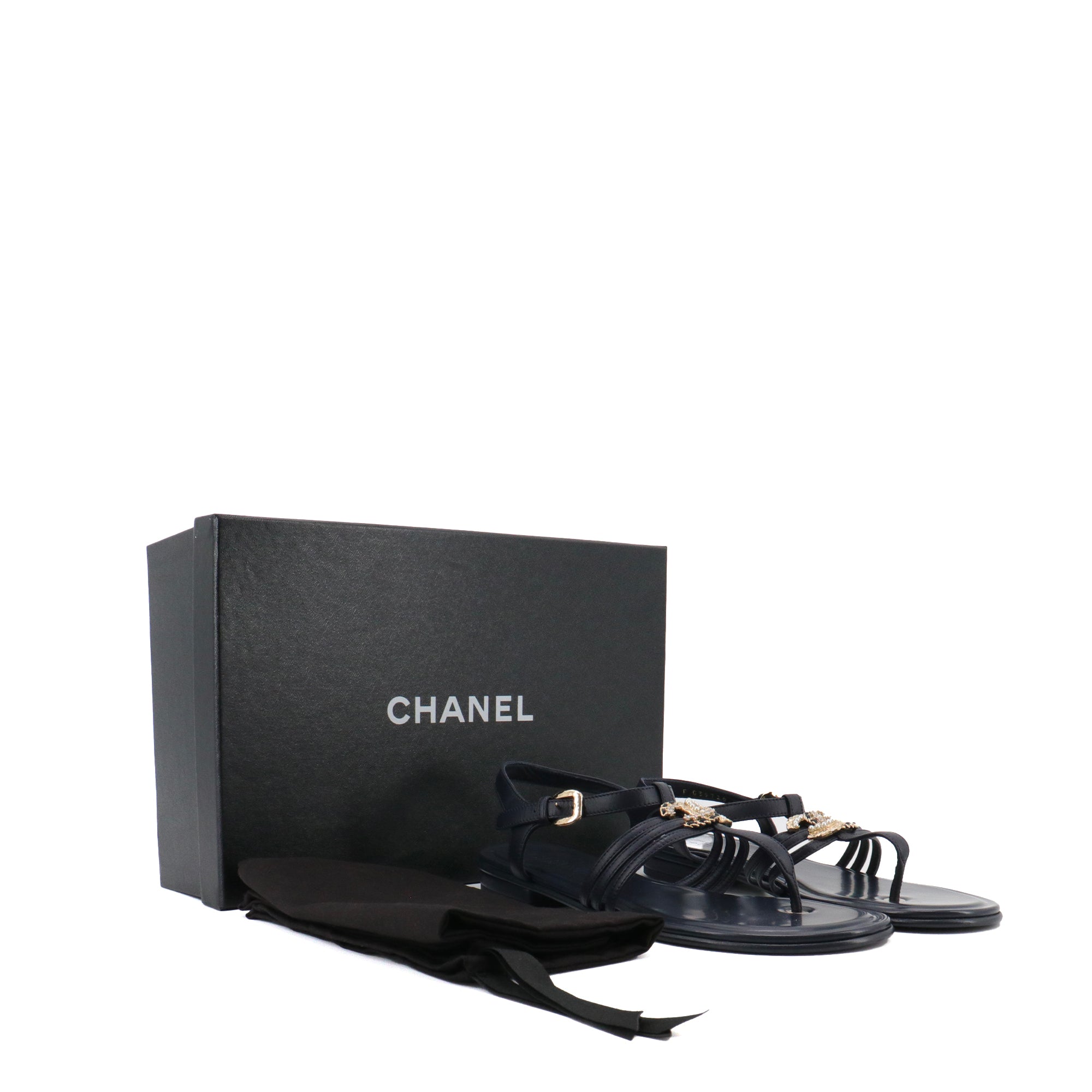 CHANEL - Chanel CC sandals in navy blue leather (Size 37)