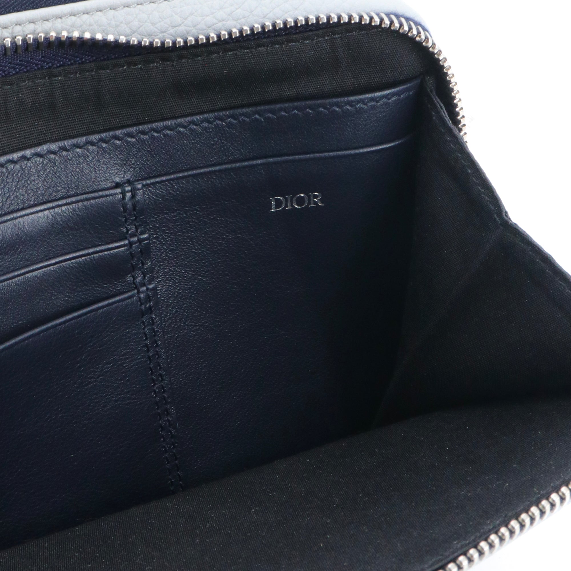 DIOR - Sac à bandoulière Dior en cuir grainé gris et bleu marine