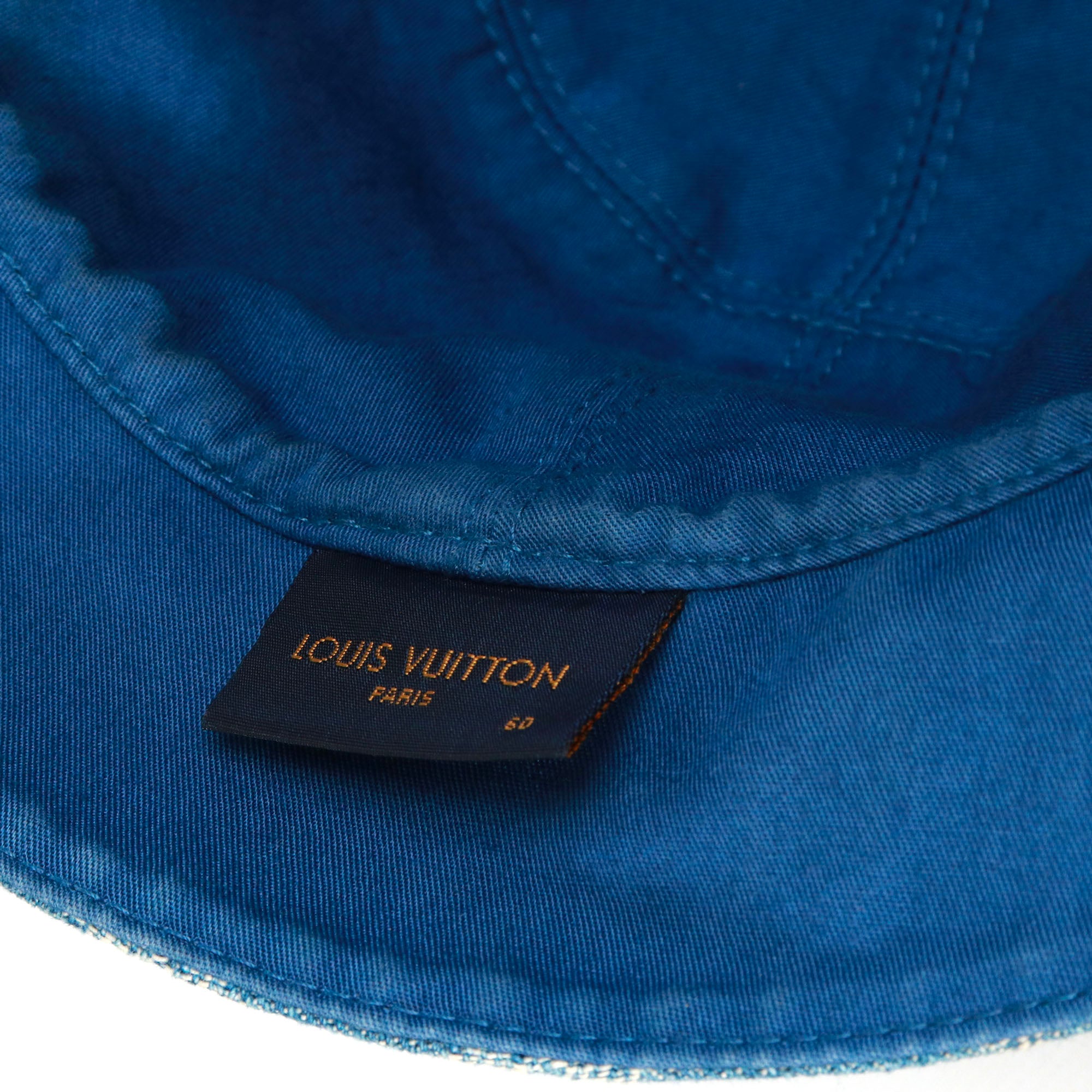 LOUIS VUITTON - Louis Vuitton Essential Monogram Bucket Hat in denim (T60)