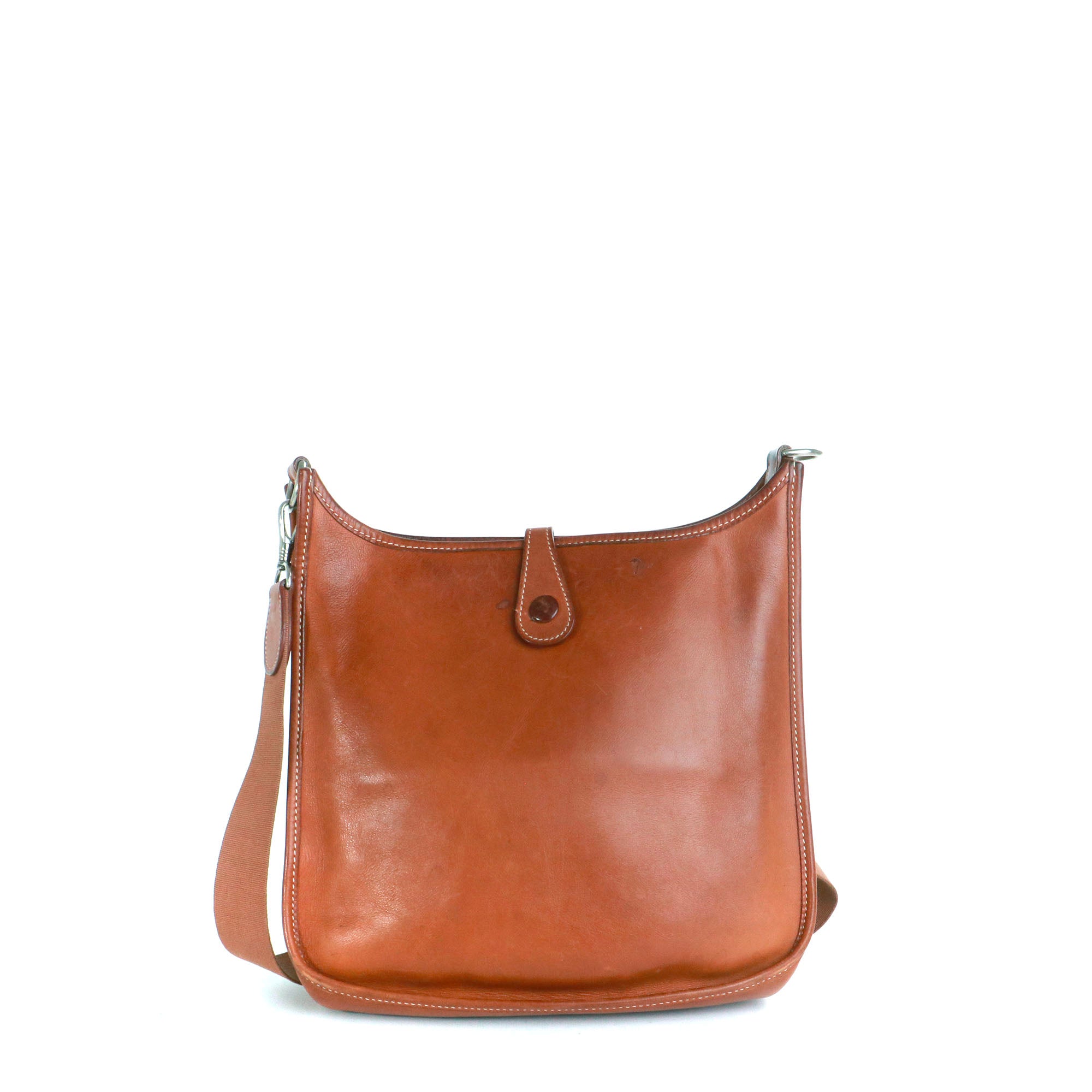 HERMÈS - Evelyne Hermès shoulder bag in vintage gold barenia leather