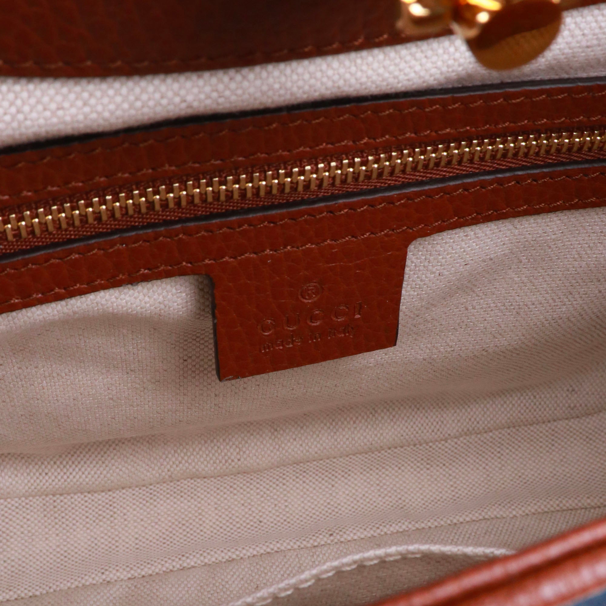 GUCCI - Sac à bandoulière Jackie 1961 Gucci petite taille en denim et cuir grainé marron