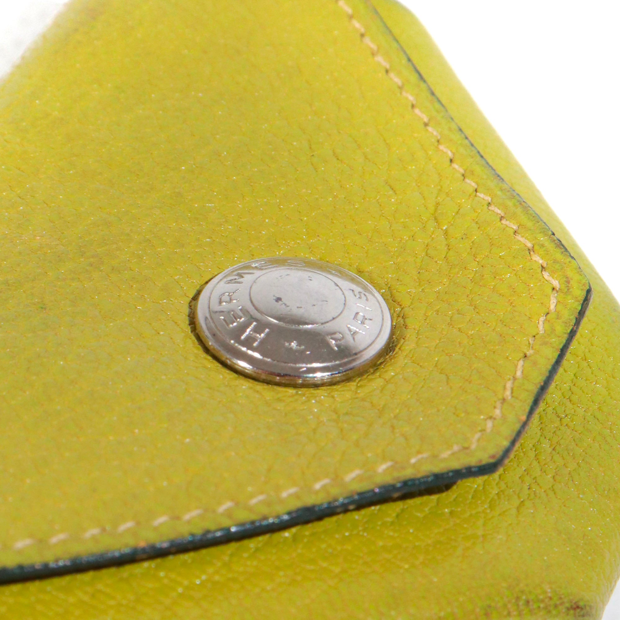 HERMÈS - Hermès purse in green grained leather
