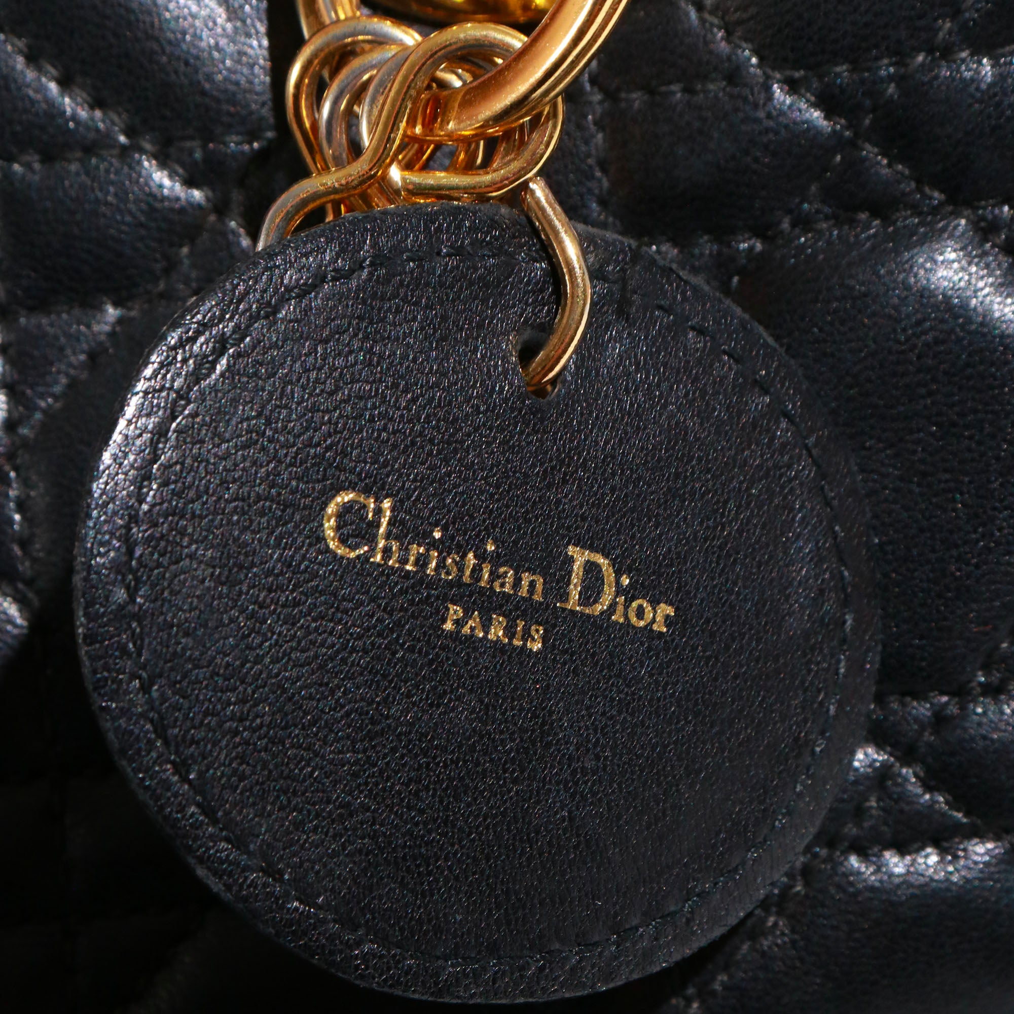 DIOR - Sac à main Lady Dior medium en cuir noir vintage