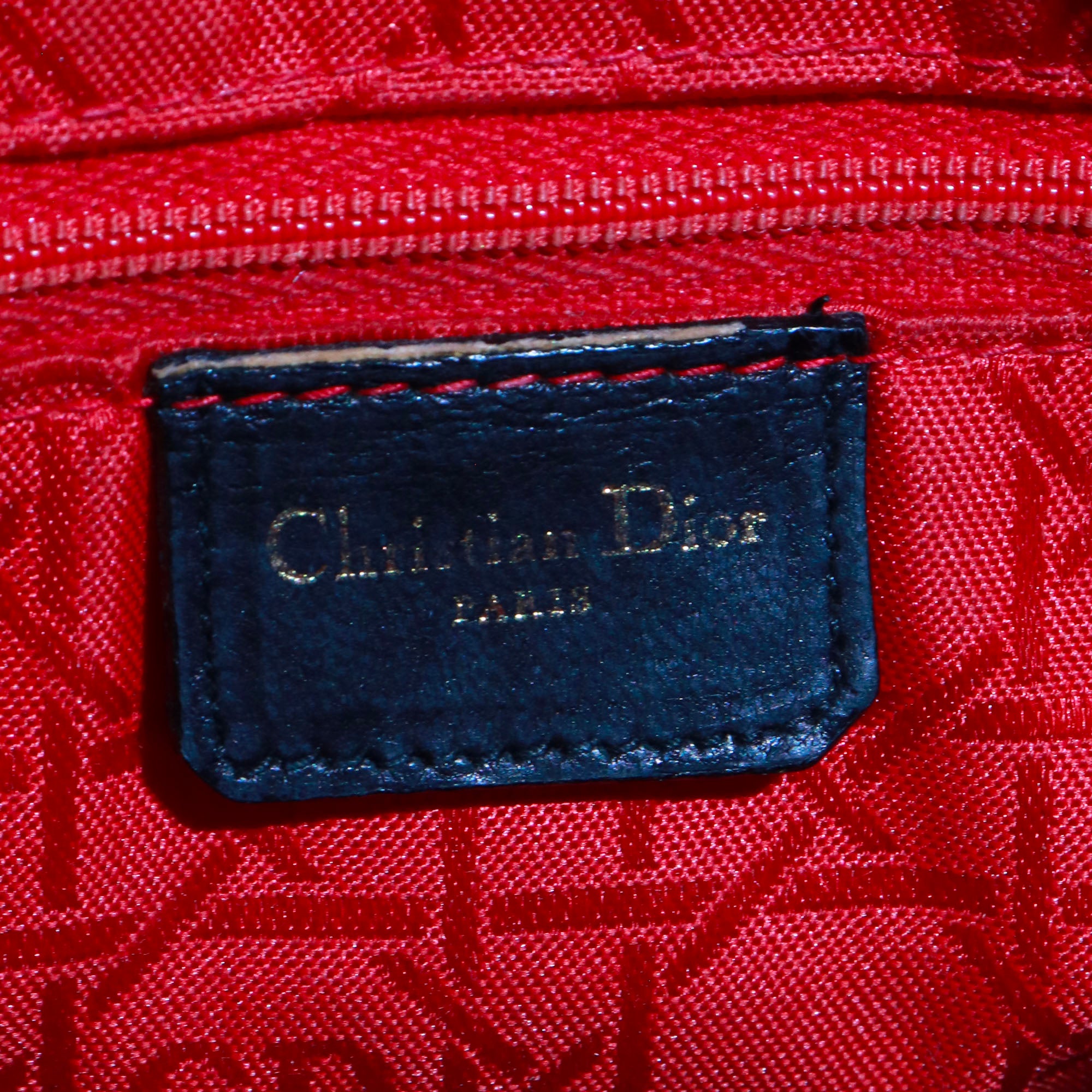 DIOR - Sac à main Lady Dior medium en cuir noir vintage
