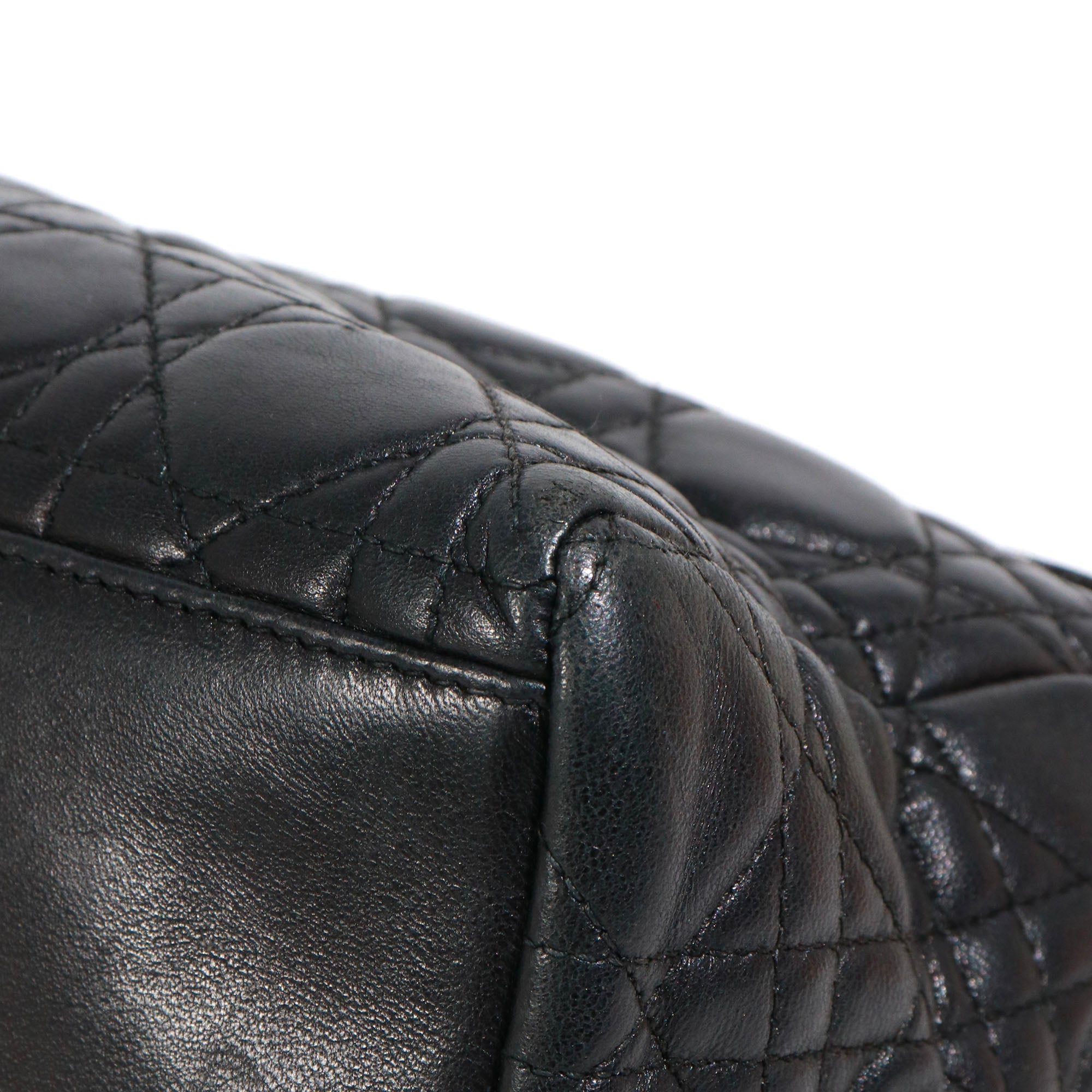DIOR - Sac à main Lady Dior medium en cuir noir vintage