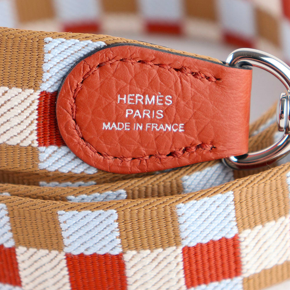 HERMÈS - Sac à bandoulière Evelyne mini en cuir Clémence orange doux