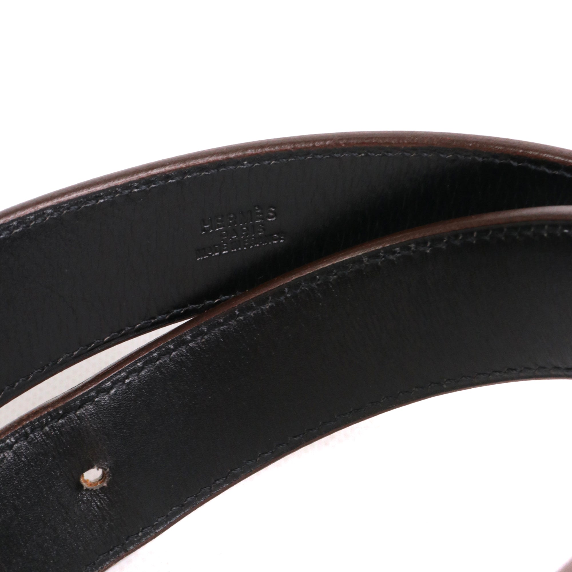 HERMÈS - Ceinture Etrivière Hermès en cuir noir (T75)