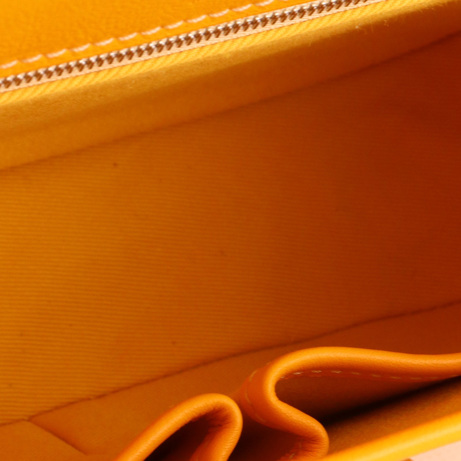 GOYARD - Sac à bandoulière Belvédère PM en toile enduite et cuir jaune