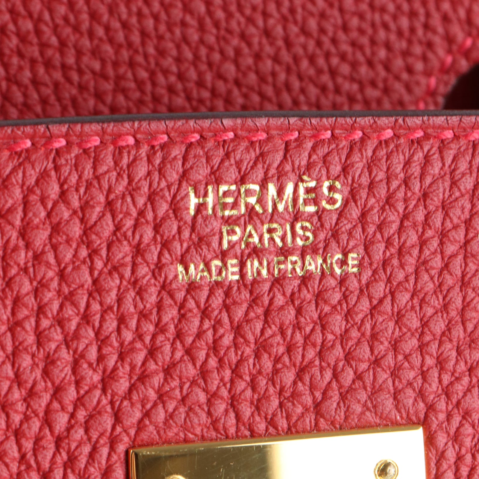 HERMÈS - Sac à main Birkin 30 en cuir togo rouge