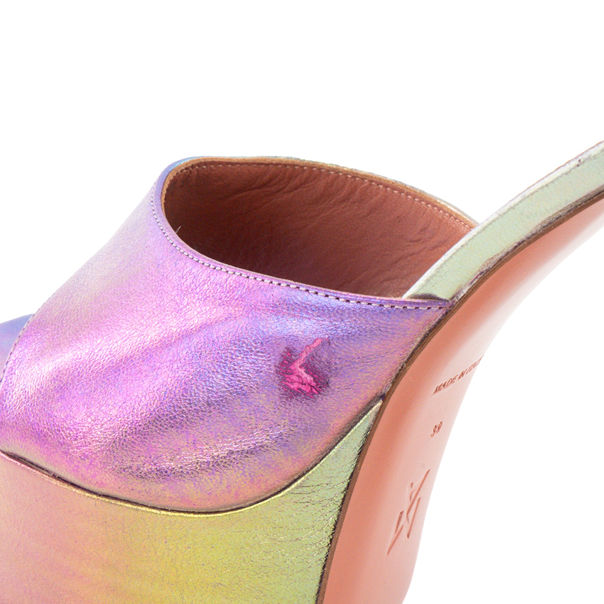 AMINA MUADDI - Mules à plateforme Dalida Amina Muaddi en cuir métallisé iridescent violet (T39)