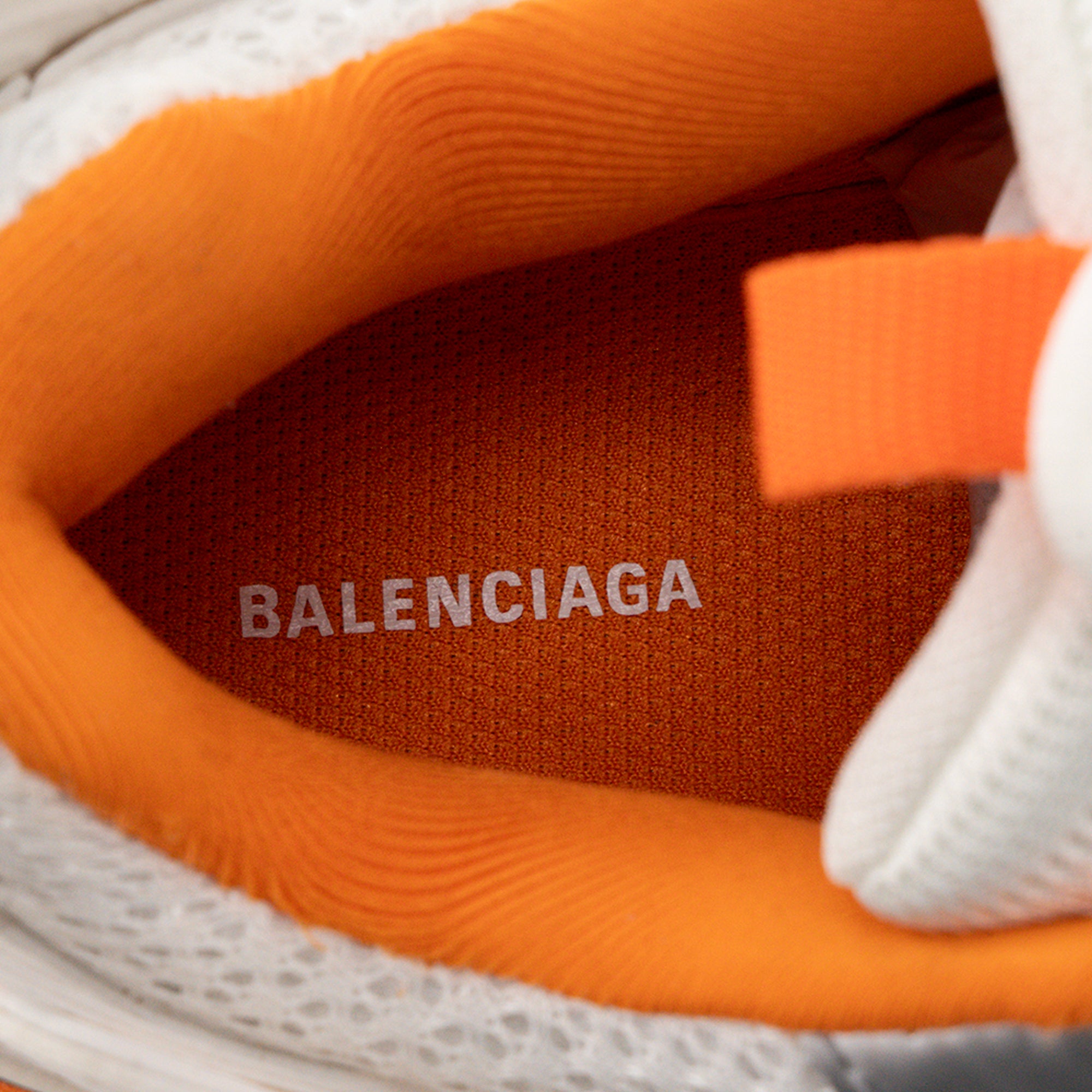 BALENCIAGA - Sneakers Track Balenciaga en cuir et toile blanche et orange (T38)
