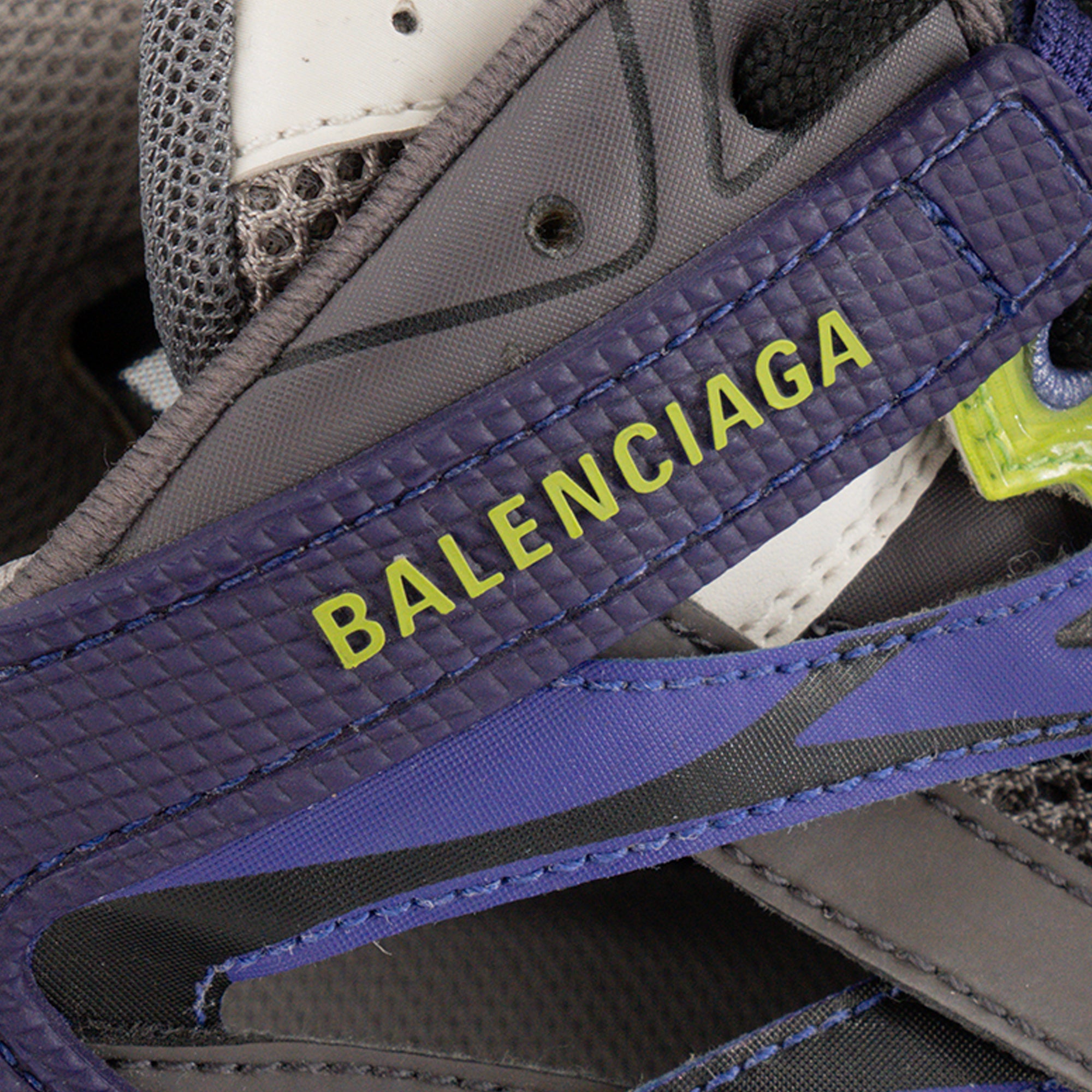 BALENCIAGA - Sneakers Track 2 Balenciaga en toile violette et grise (T44)