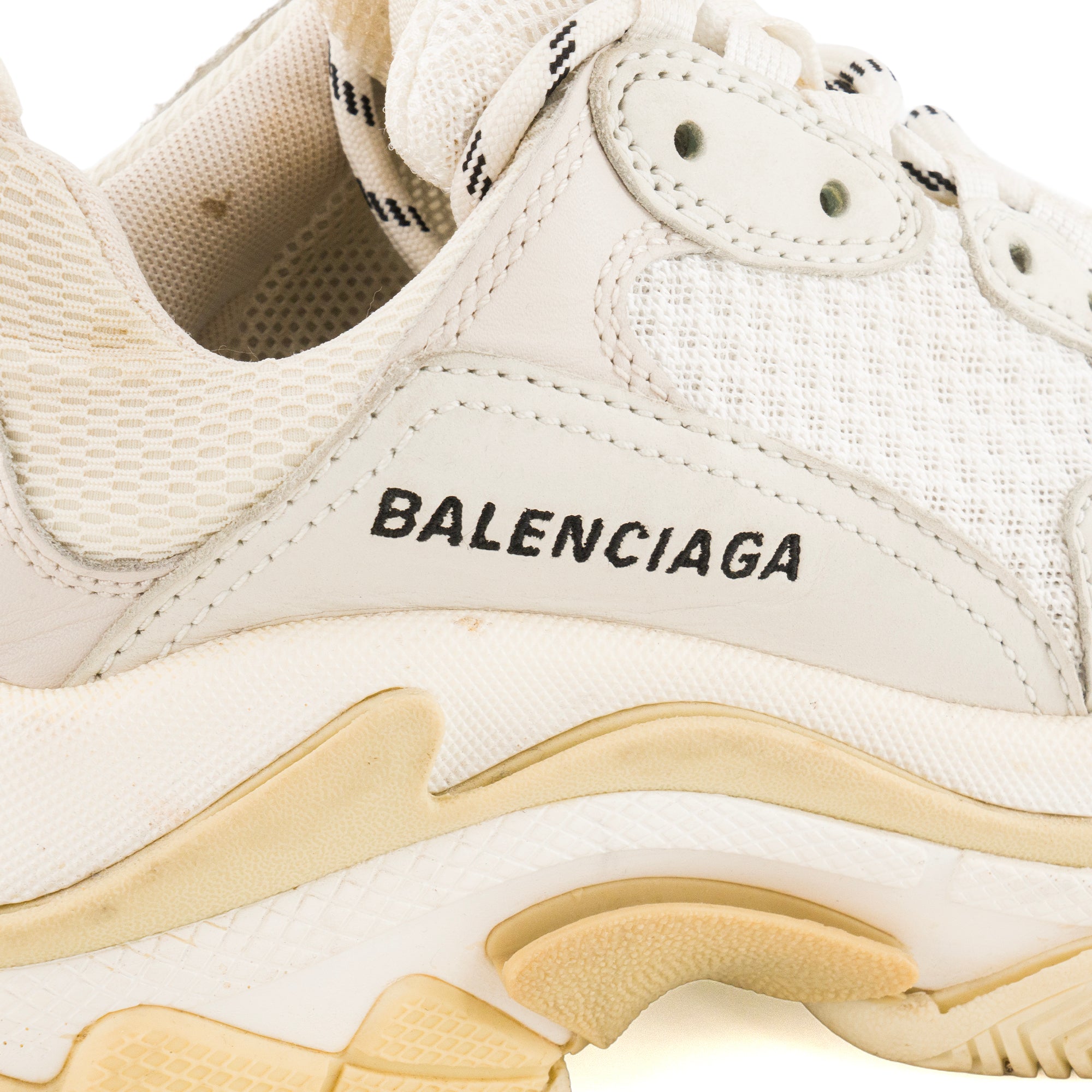 BALENCIAGA - Sneakers Triple S Balenciaga en toile blanche (T35)