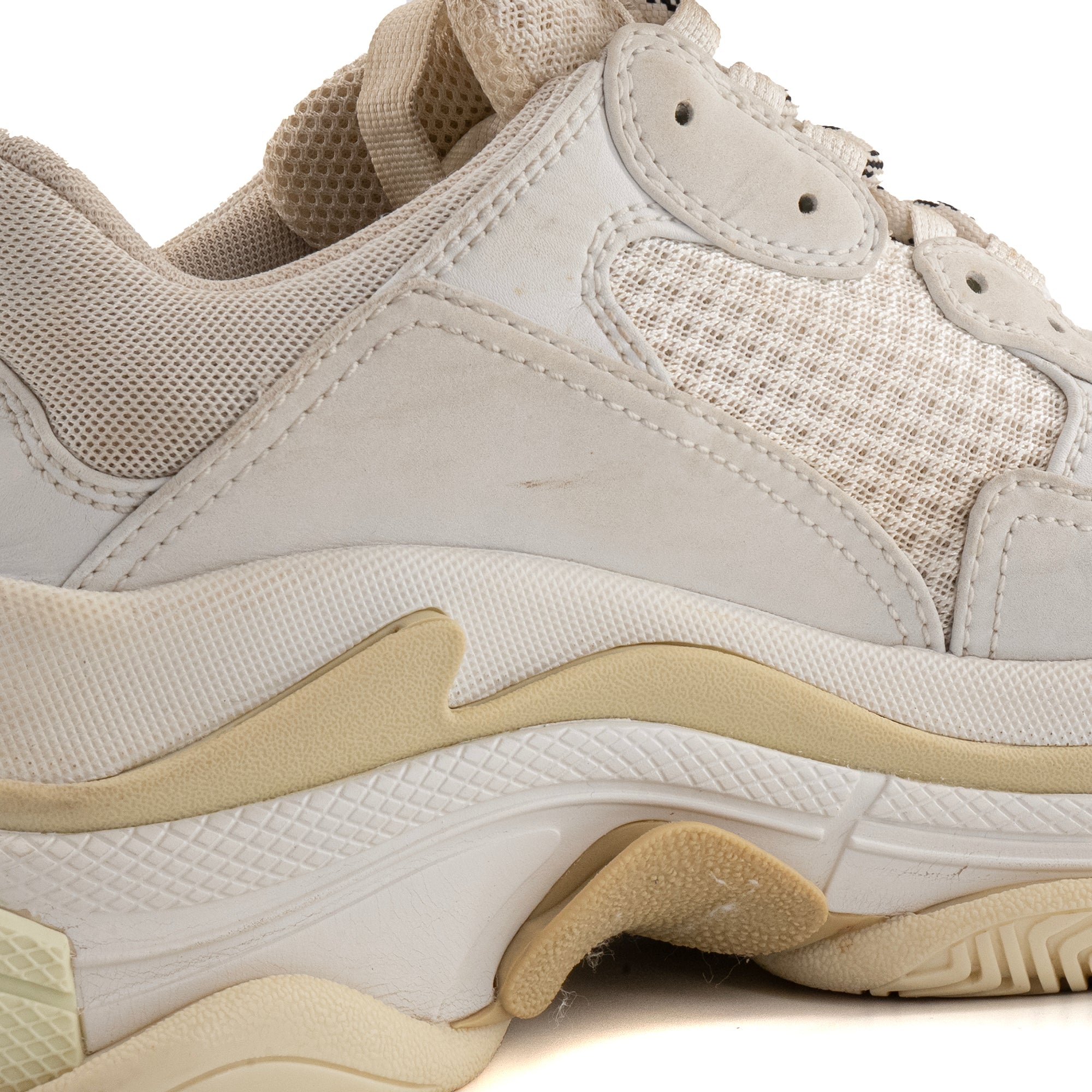 BALENCIAGA - Sneakers Triple S Balenciaga en toile et cuir beige (T38)