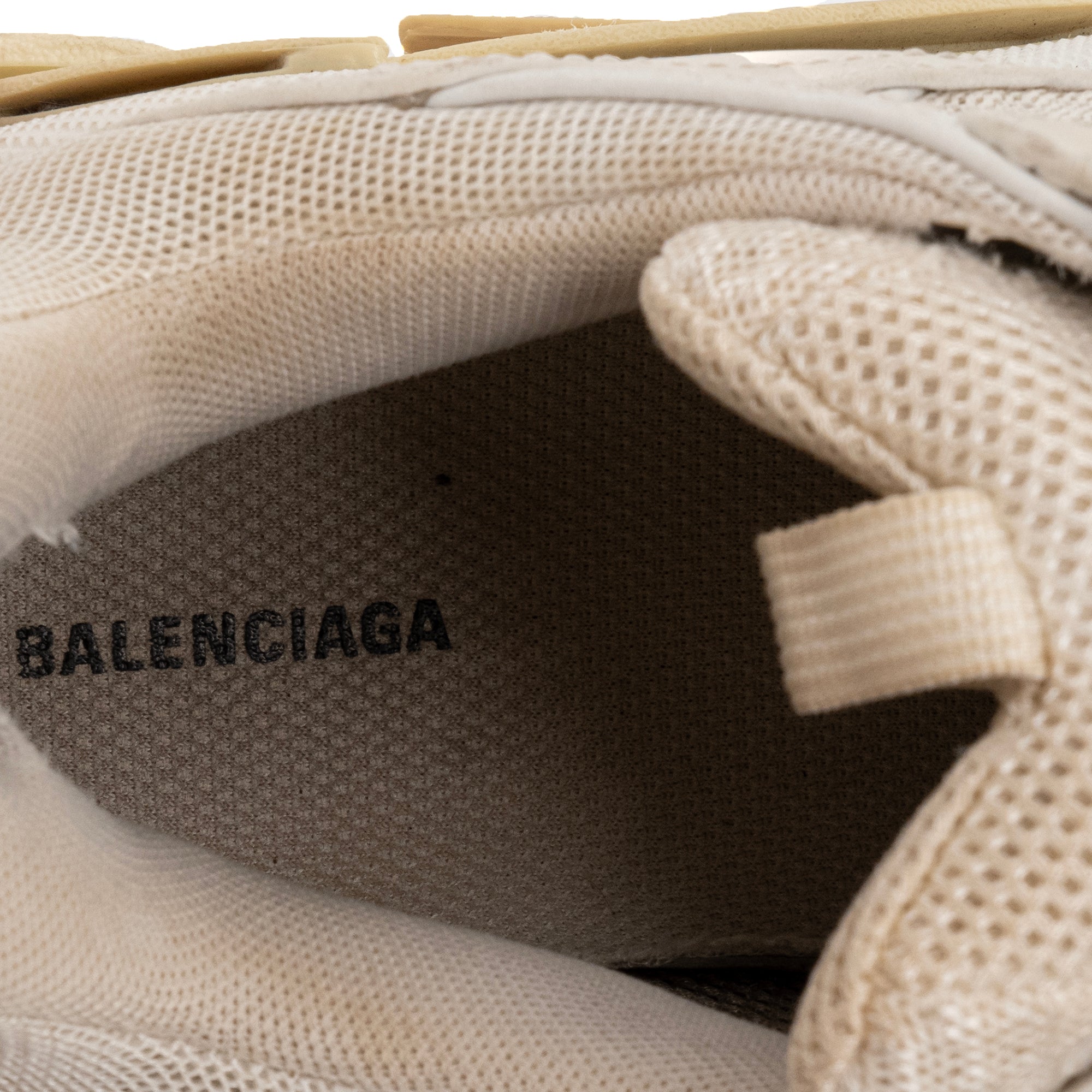 BALENCIAGA - Sneakers Triple S Balenciaga en toile et cuir beige (T38)