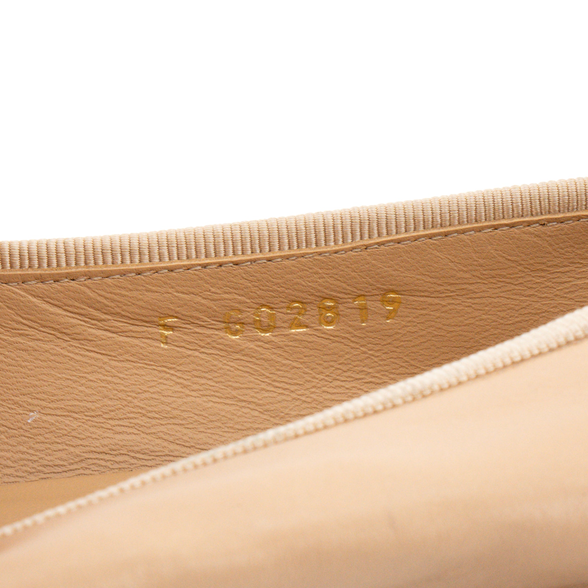 Ballerines Cambon Chanel en cuir lisse beige et noir (T37)