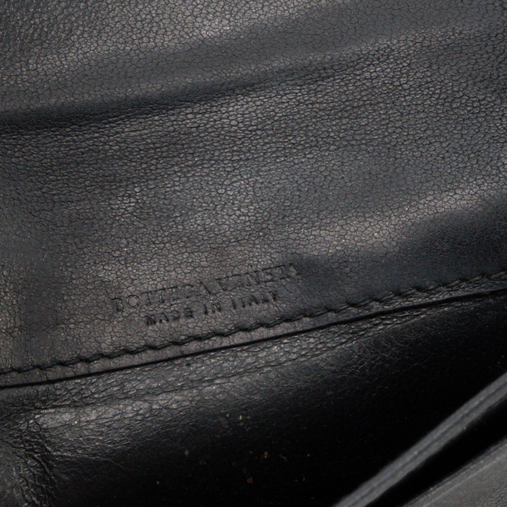BOTTEGA VENETA - Porte cartes Bottega Veneta en cuir intrecciato bleu marine