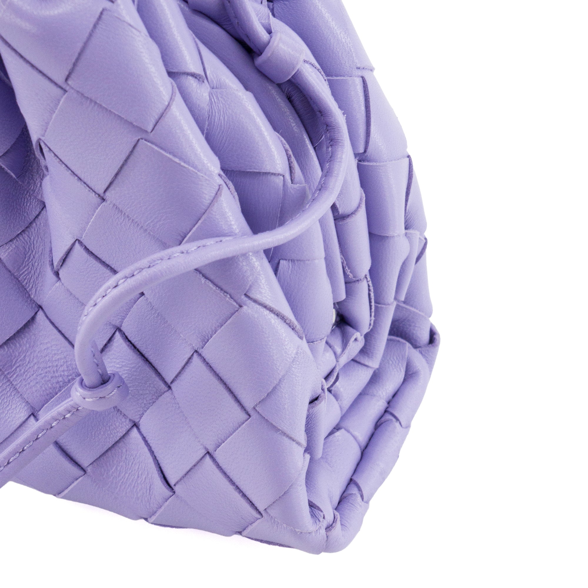 BOTTEGA VENETA - Sac à bandoulière Pouch Mini Bottega Veneta en cuir intrecciato violet