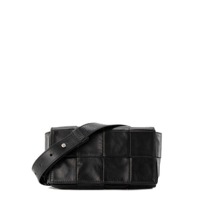 BOTTEGA VENETA - Sac Ceinture Cassette Bottega Veneta en cuir froissé noir
