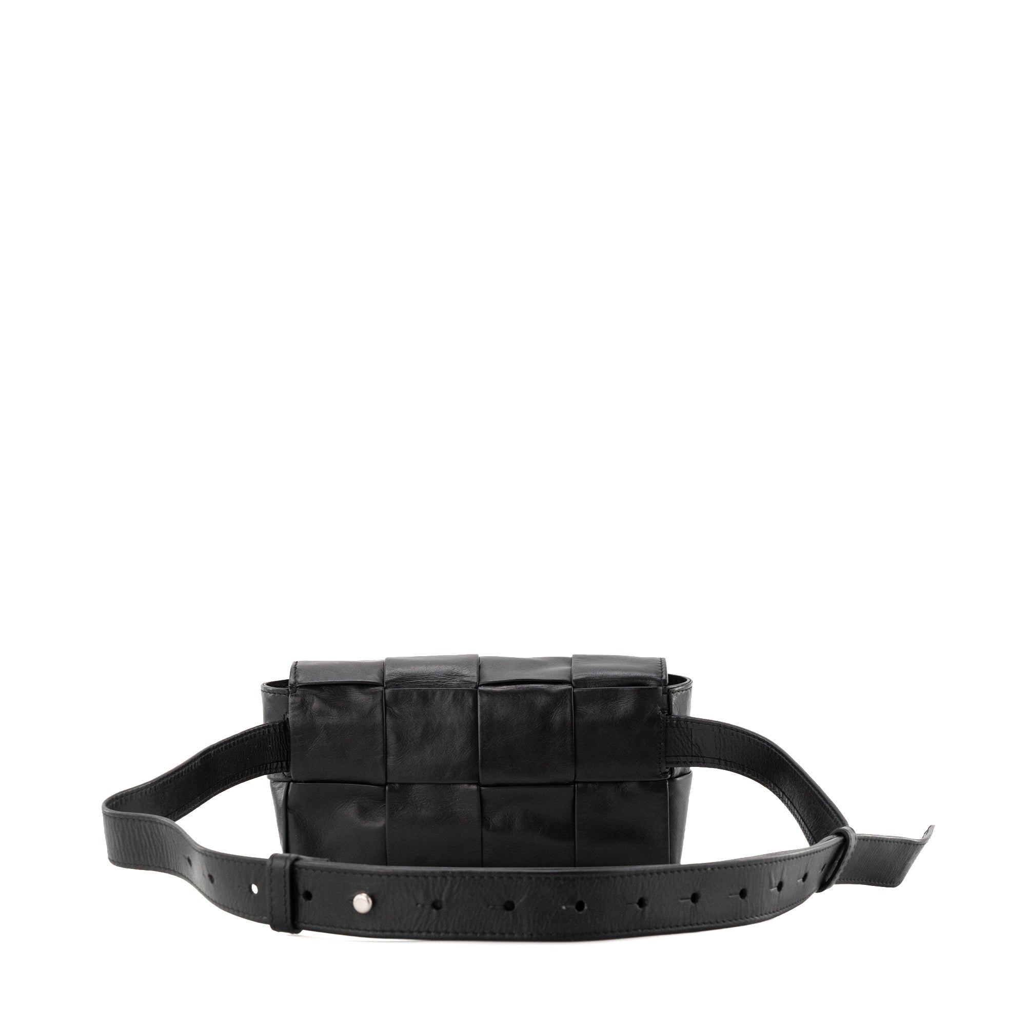 BOTTEGA VENETA - Sac ceinture Cassette Bottega Veneta en cuir froissé noir