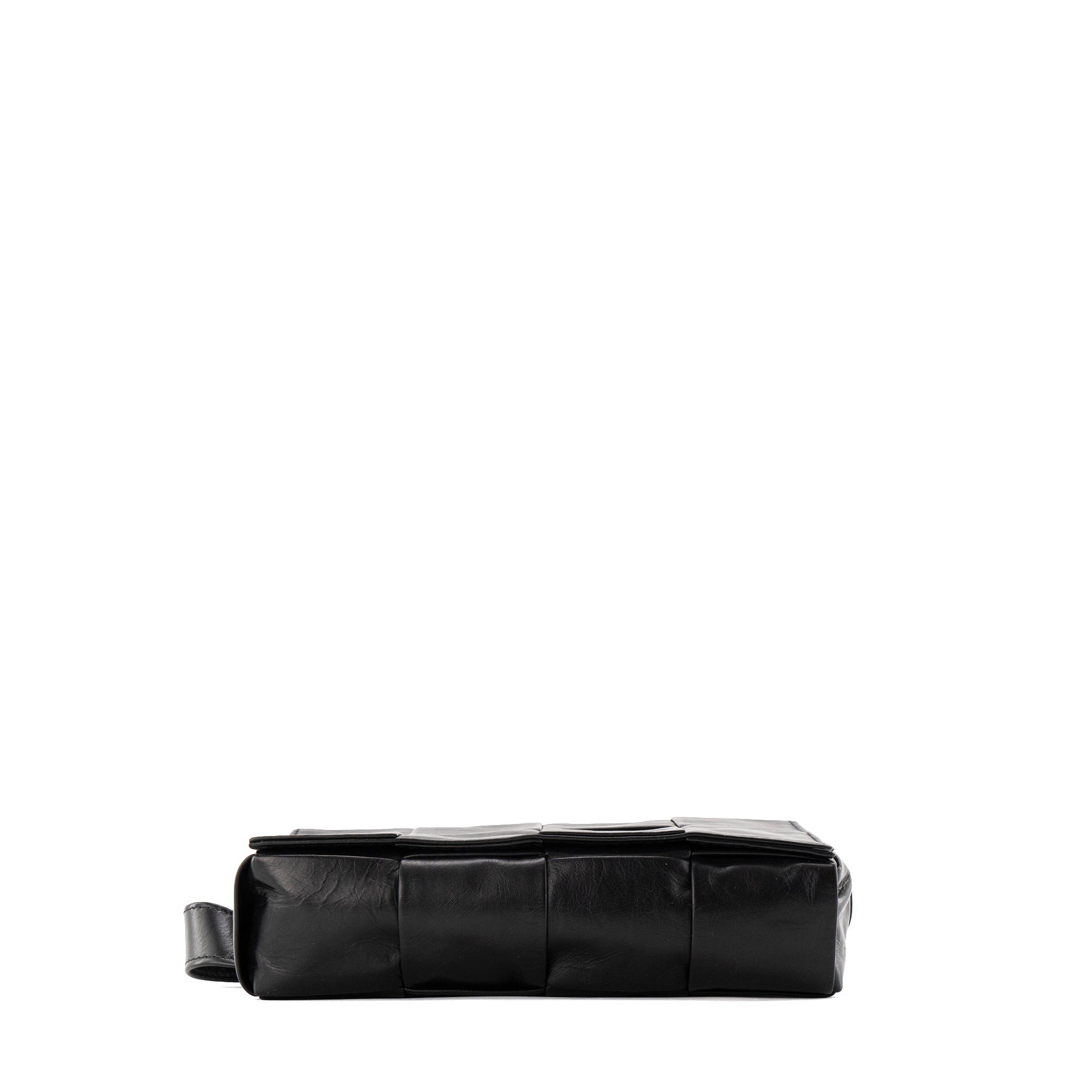 BOTTEGA VENETA - Sac ceinture Cassette Bottega Veneta en cuir froissé noir