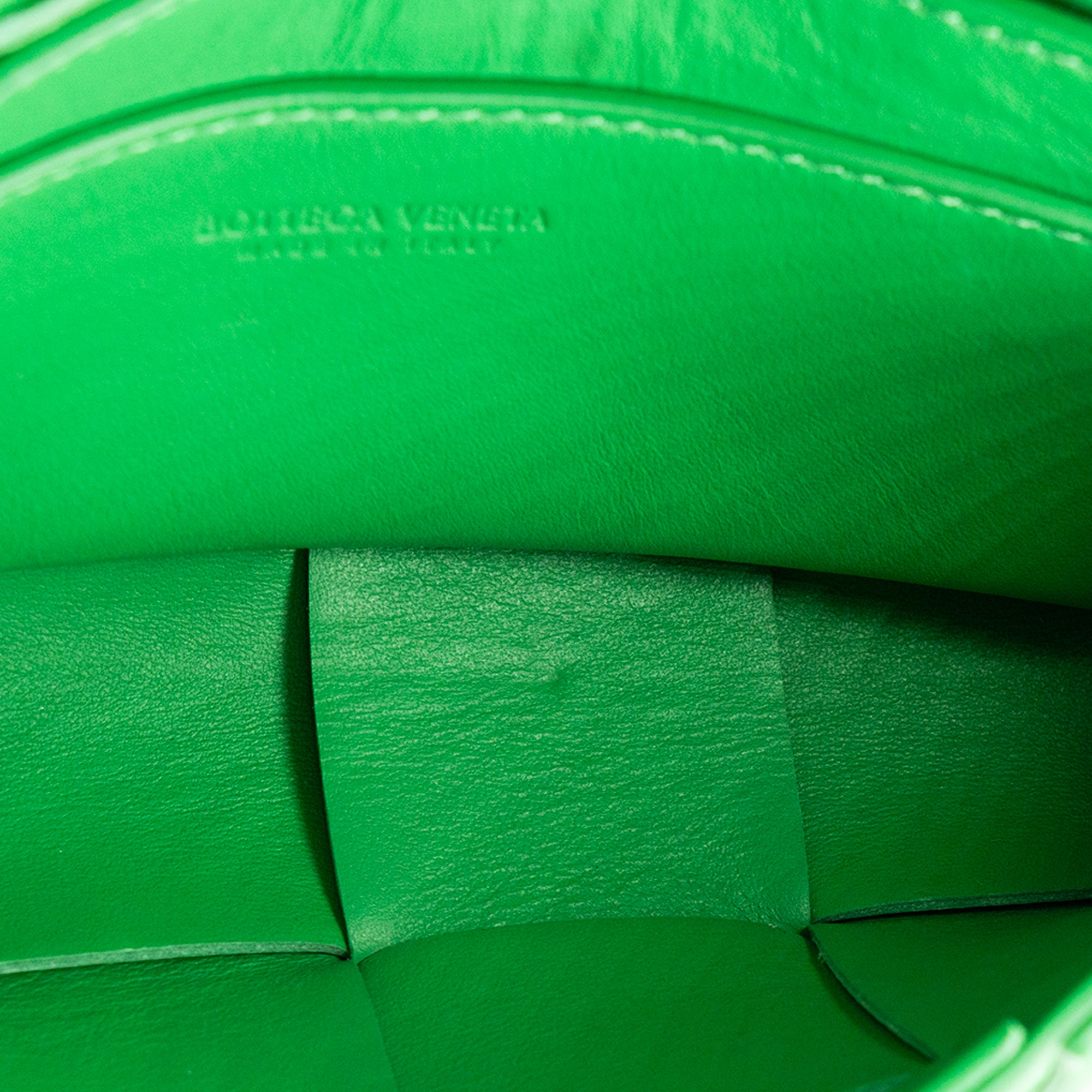 BOTTEGA VENETA - Sac ceinture Cassette Bottega Veneta en cuir grainé vert