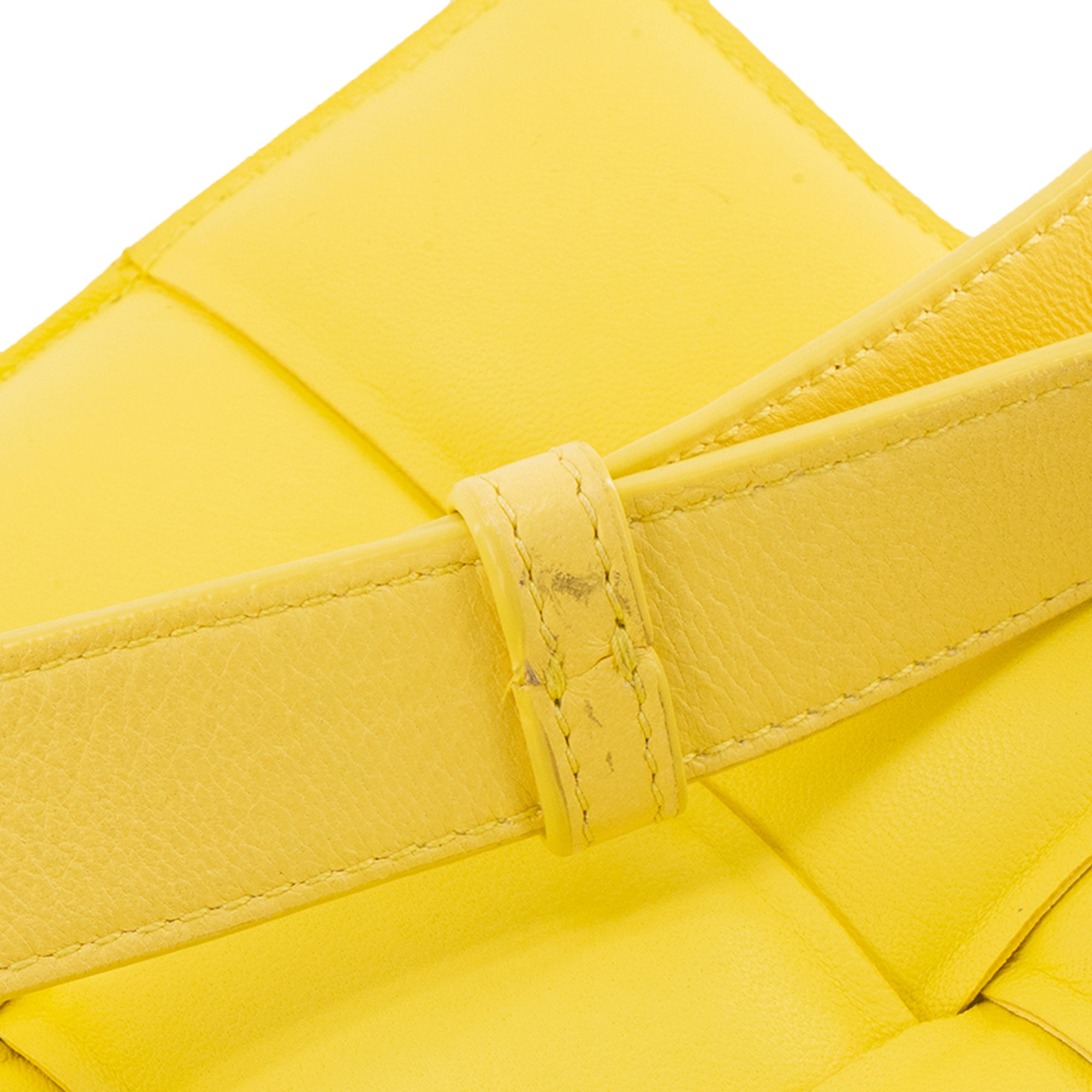 BOTTEGA VENETA - Sac à bandoulière Padded Cassette Bottega Veneta en cuir jaune