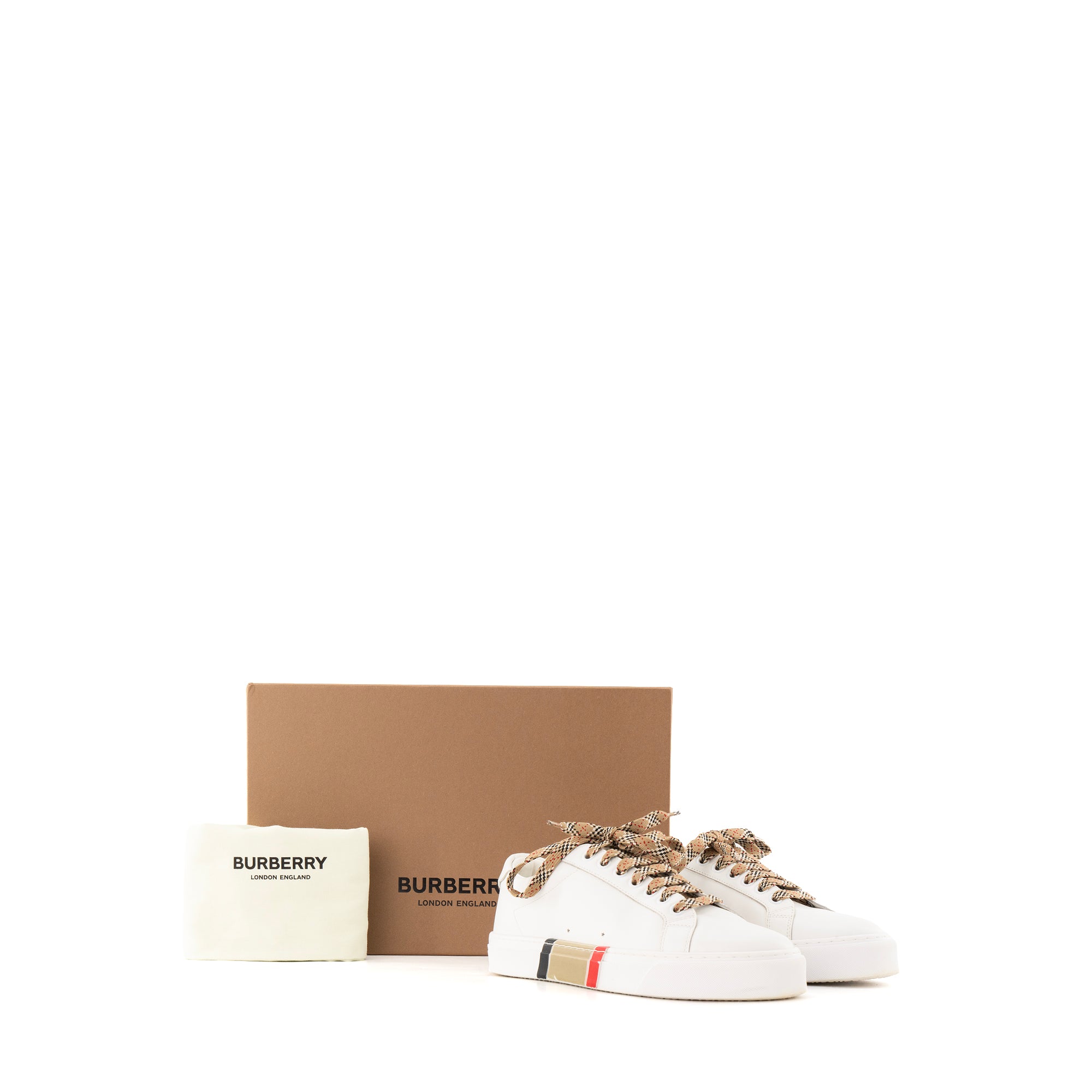 BURBERRY - Sneakers Burberry en cuir lisse blanc (T37)