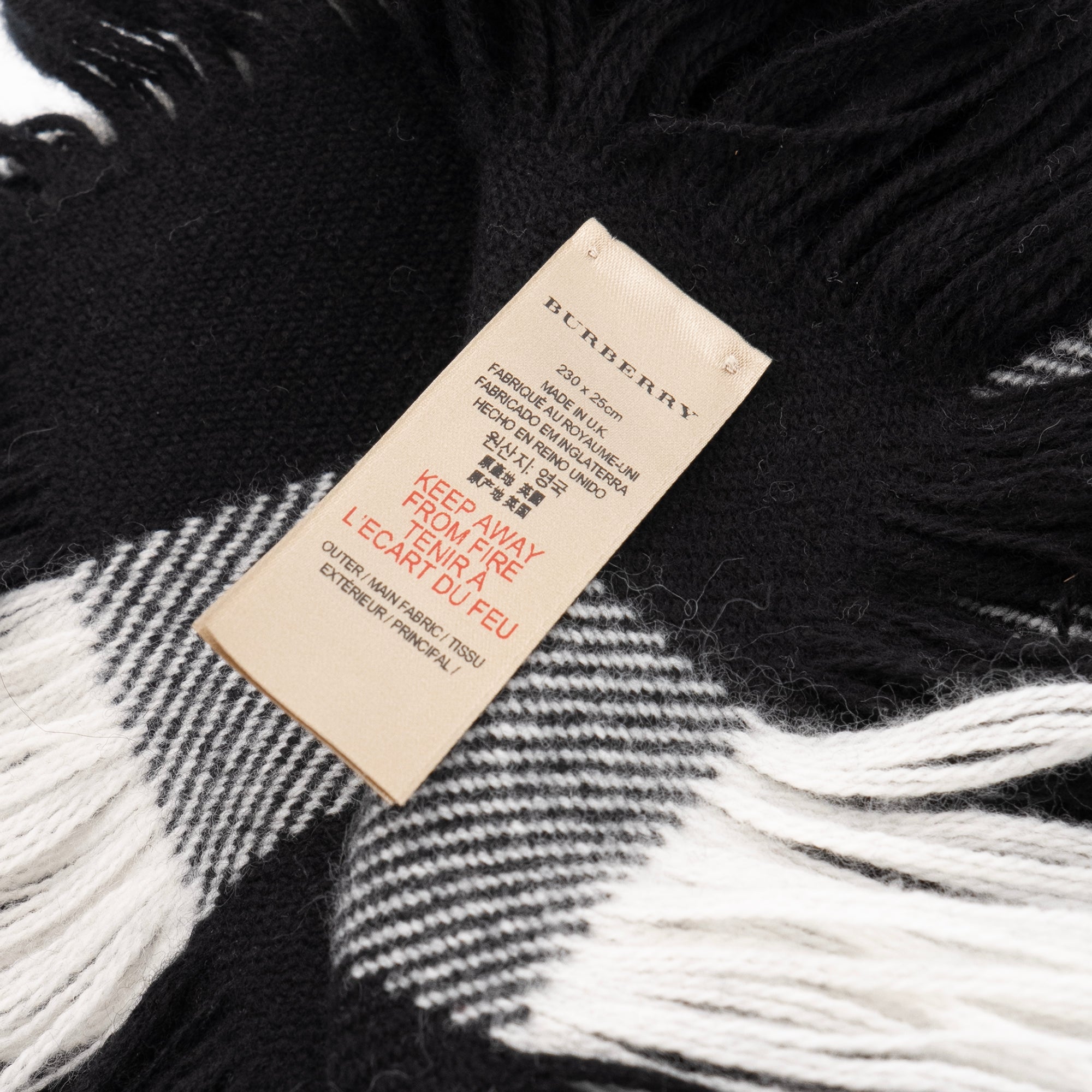 BURBERRY - Écharpe Burberry en laine blanche et noire