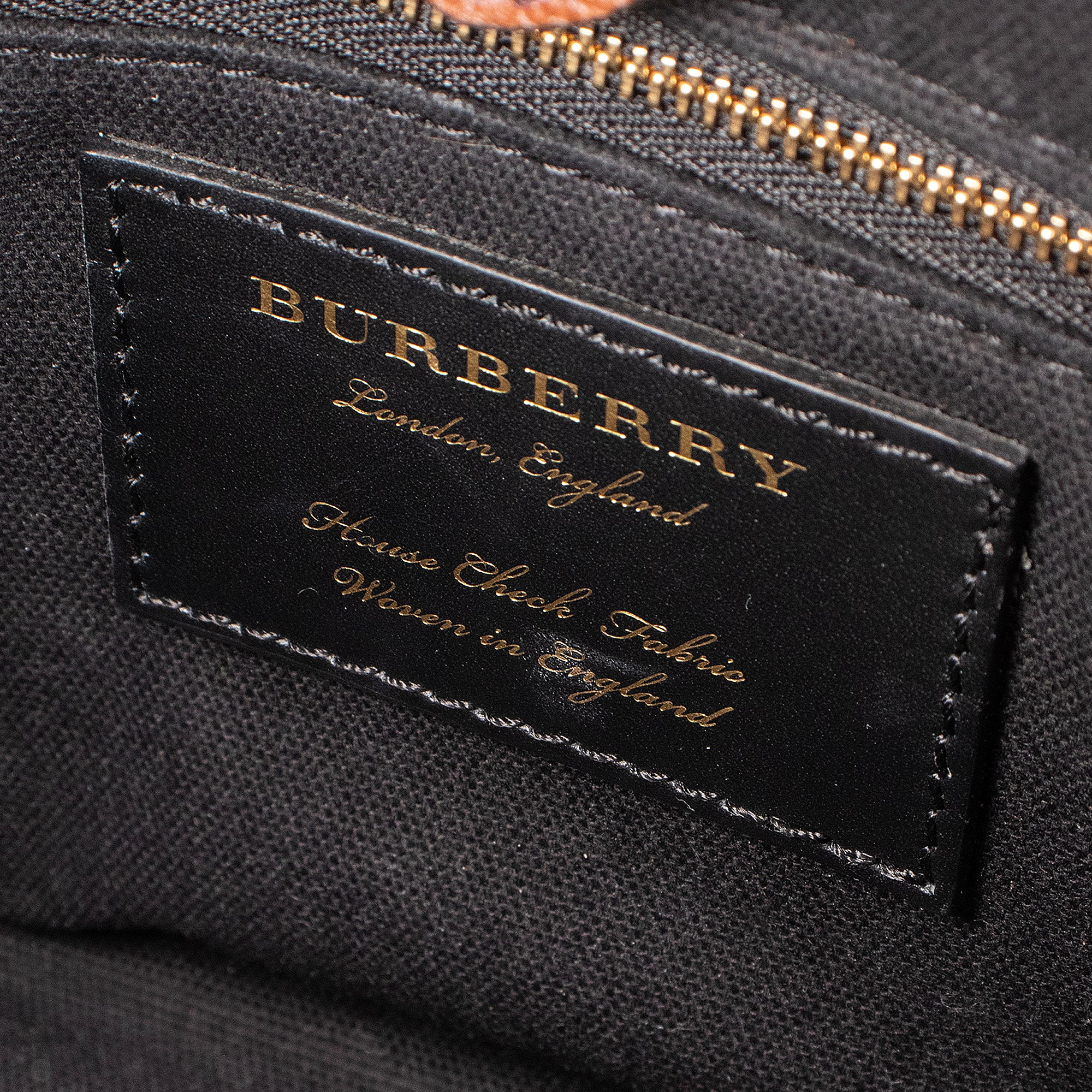 BURBERRY - Sac à main Banner small Burberry en cuir grainé marron et toile tartan