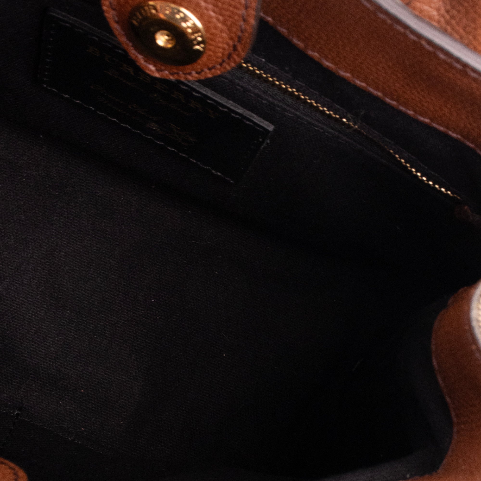BURBERRY - Sac à main Banner small Burberry en cuir grainé marron et toile tartan