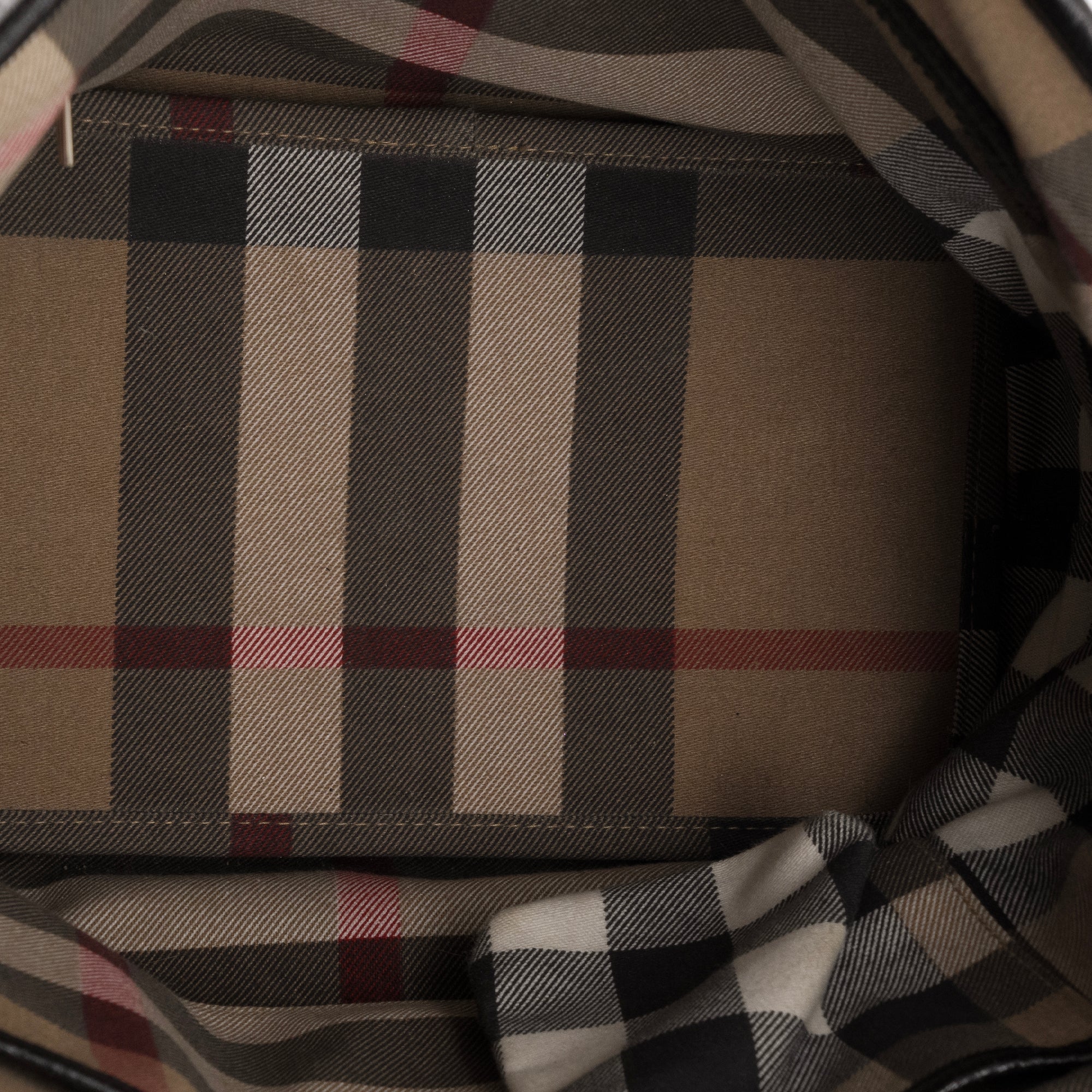 BURBERRY - Sac à main Burberry en cuir grainé noir