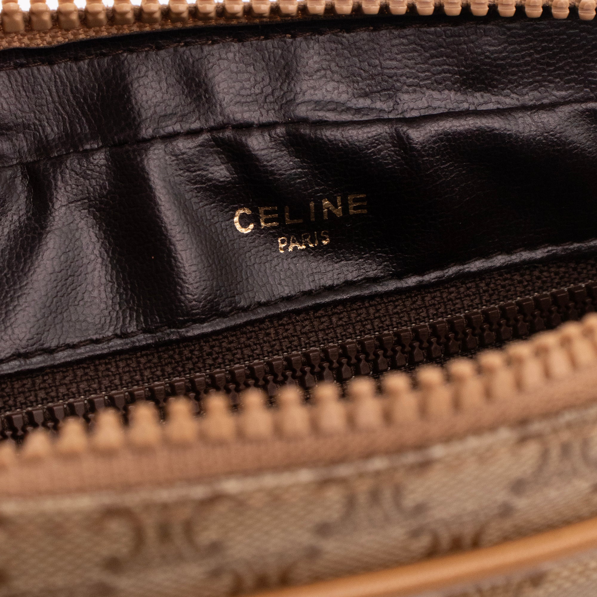 CELINE - Pochette Celine en toile monogrammée beige vintage