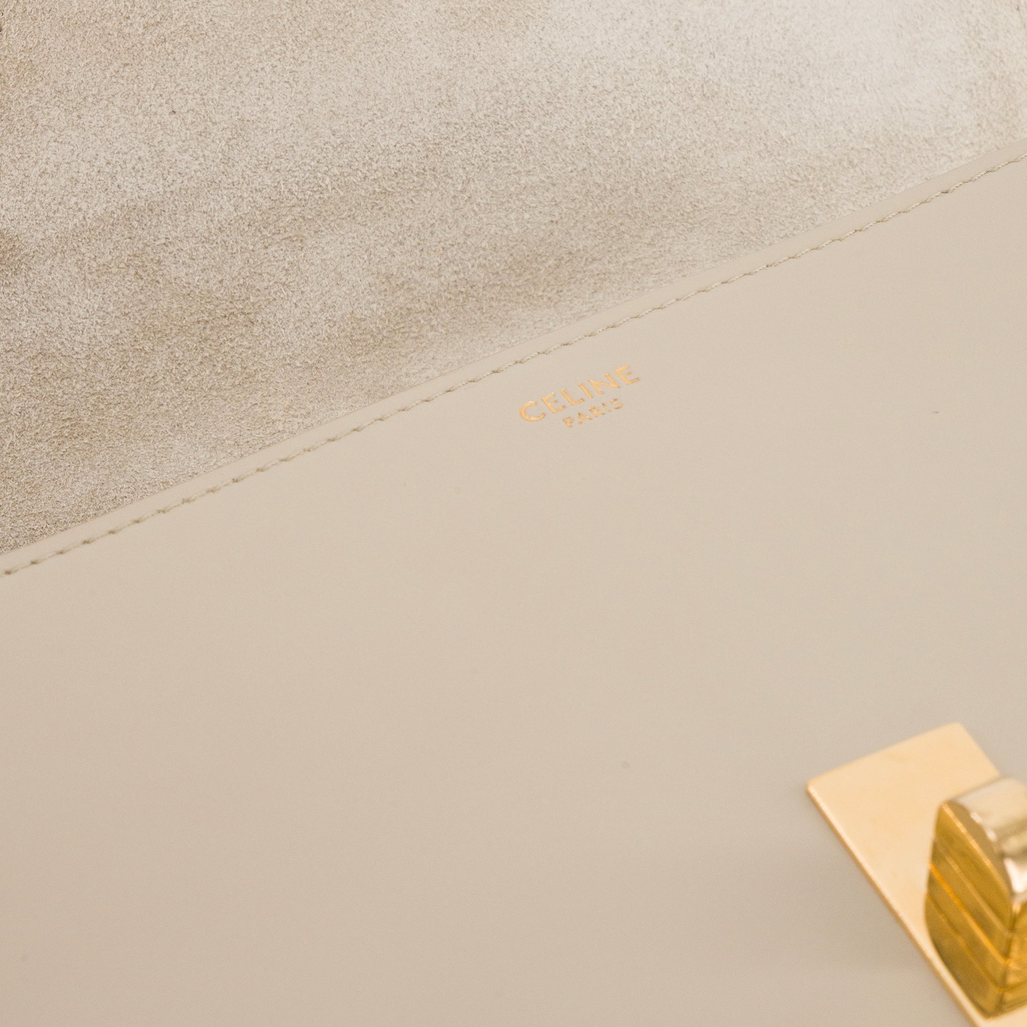 CELINE - Sac à bandoulière 16 Celine en cuir beige