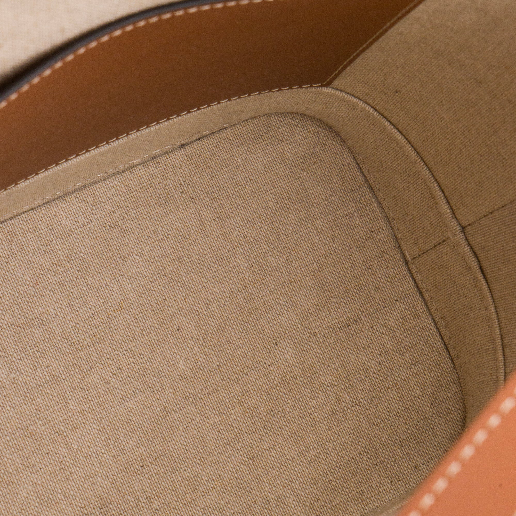 CELINE - Sac à bandoulière Bucket Small Celine en cuir lisse marron et toile beige