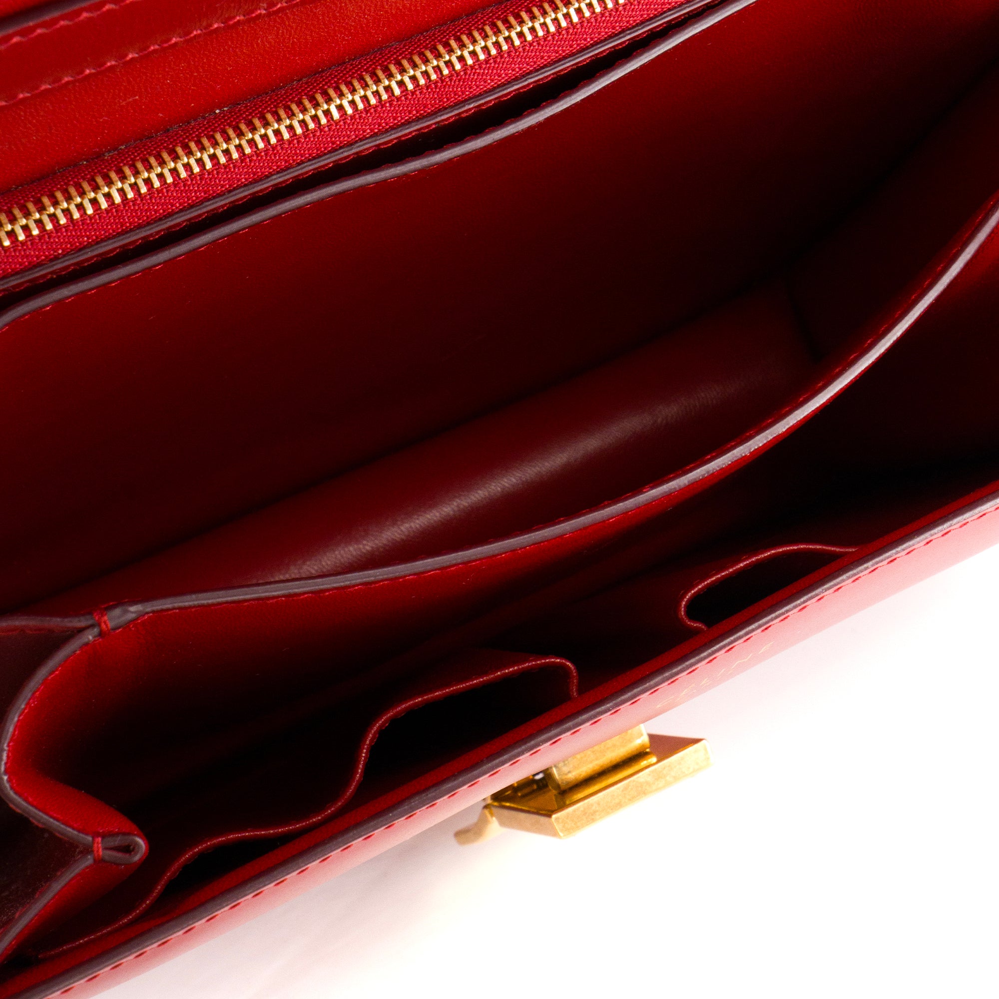 CELINE - Sac à bandoulière Classic Box Celine en cuir lisse rouge