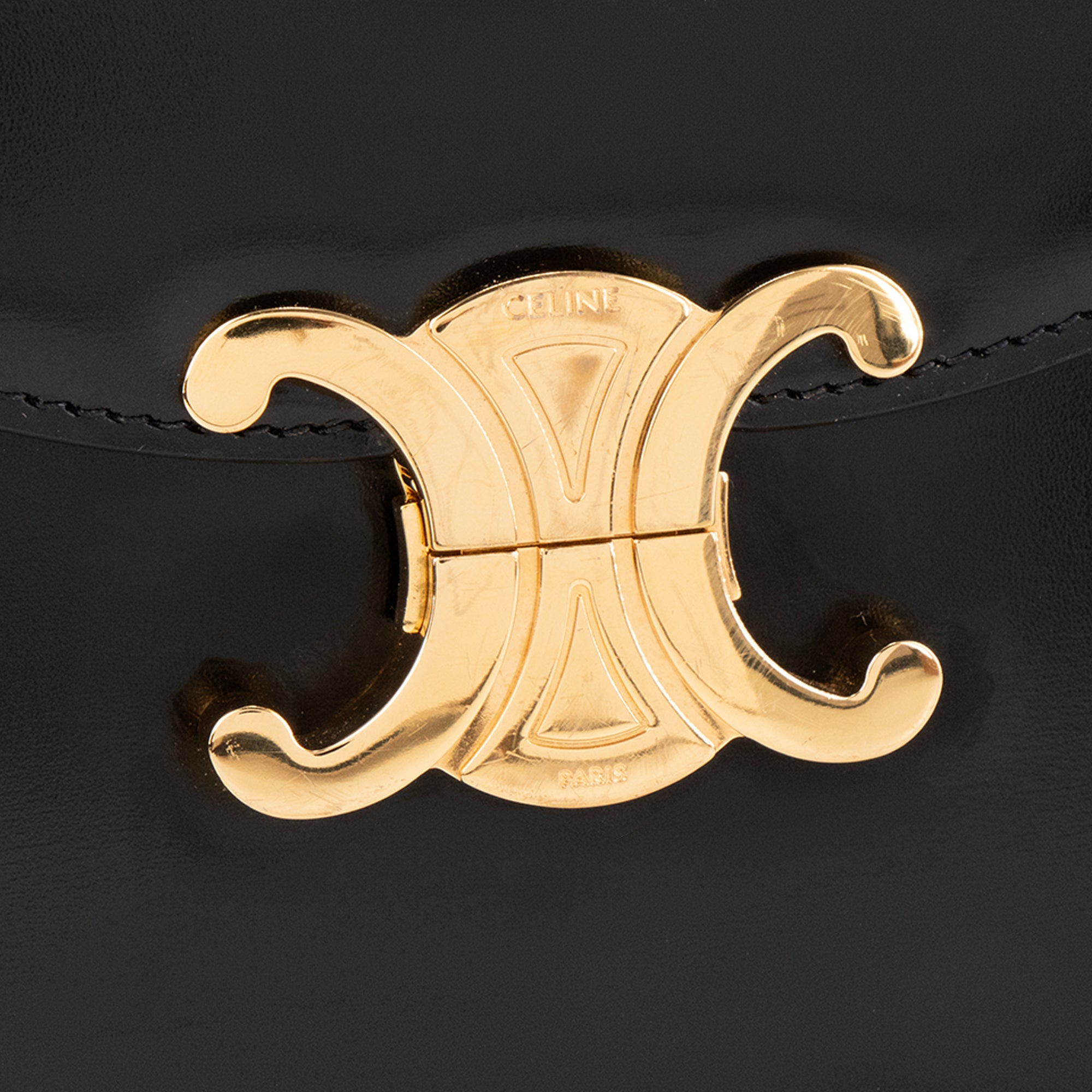 CELINE - Clea Triomphe Bag in Smooth Black Leather