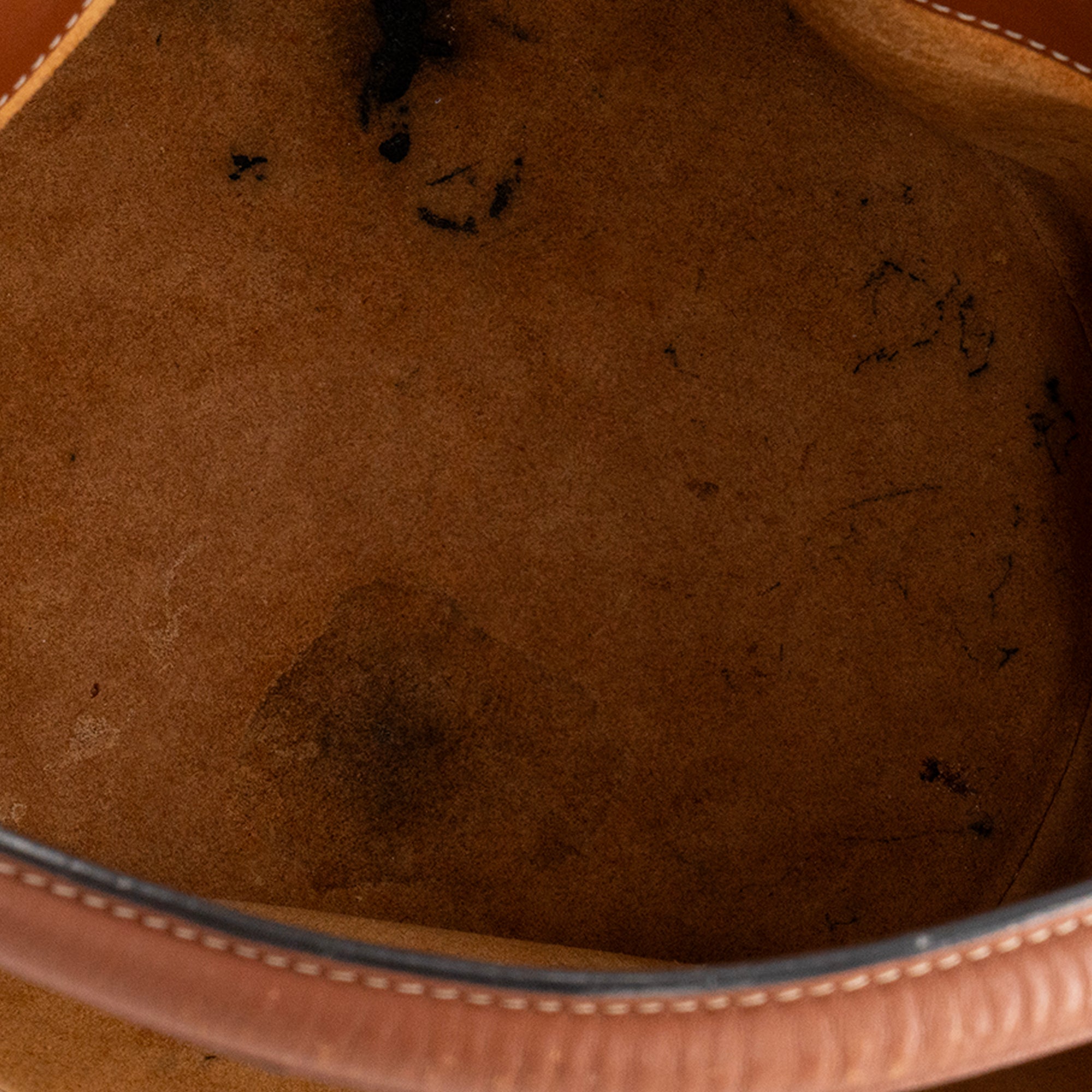 CELINE - Sac à bandoulière Seau 16 Celine en cuir lisse marron
