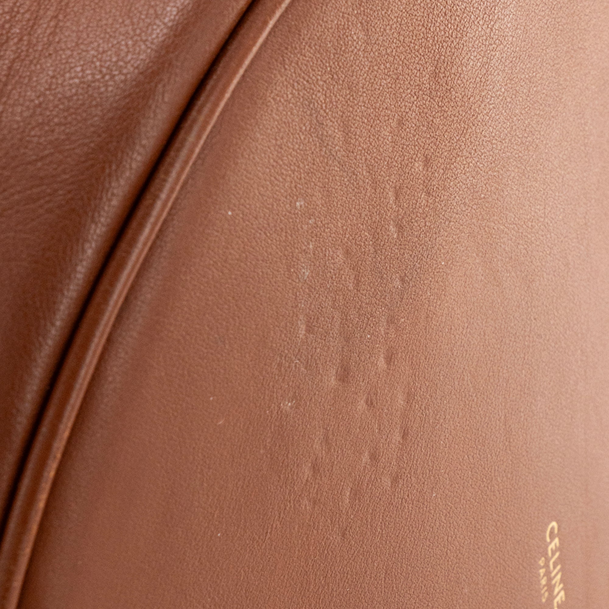 CELINE - Sac à bandoulière Seau 16 Celine en cuir lisse marron
